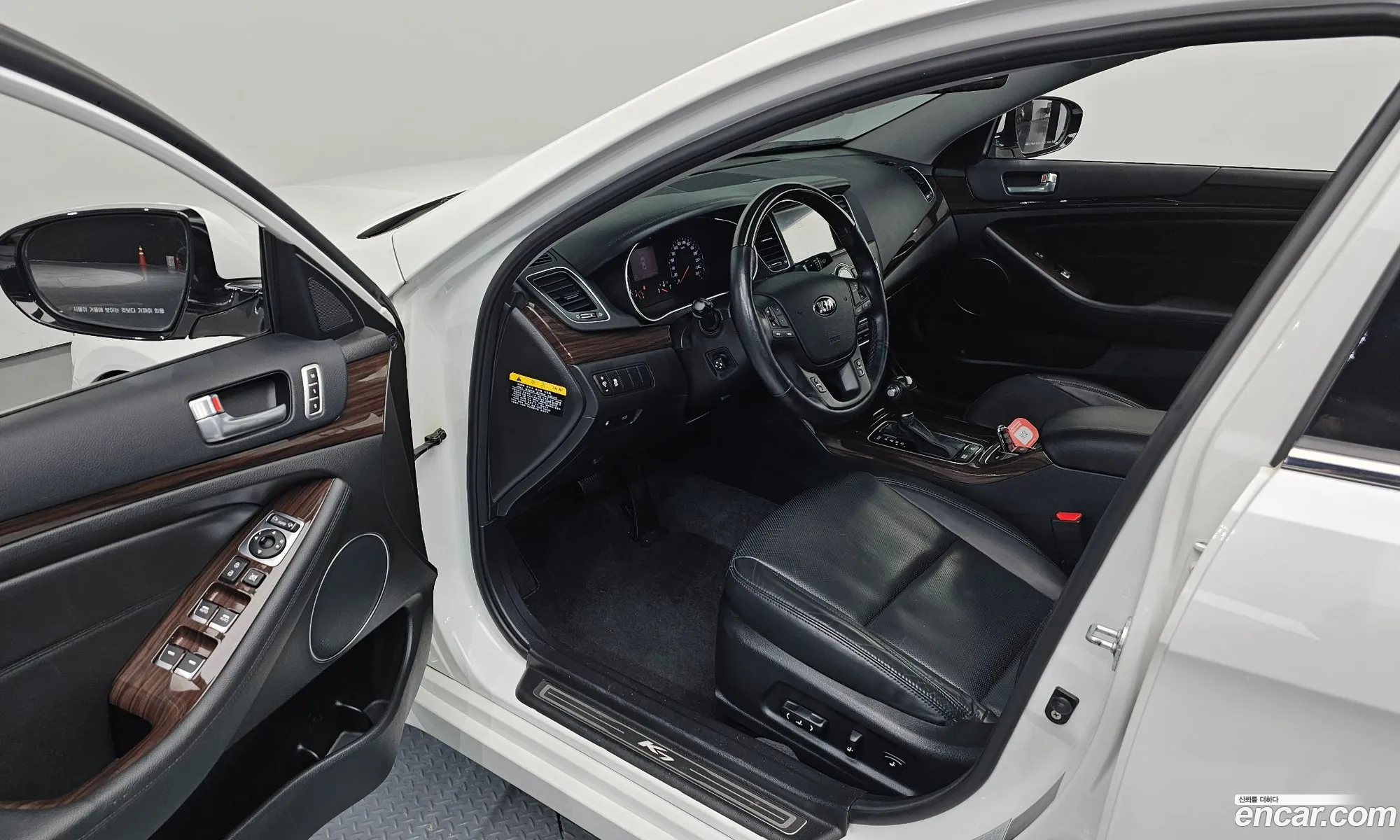 Kia K7 2015 — 12