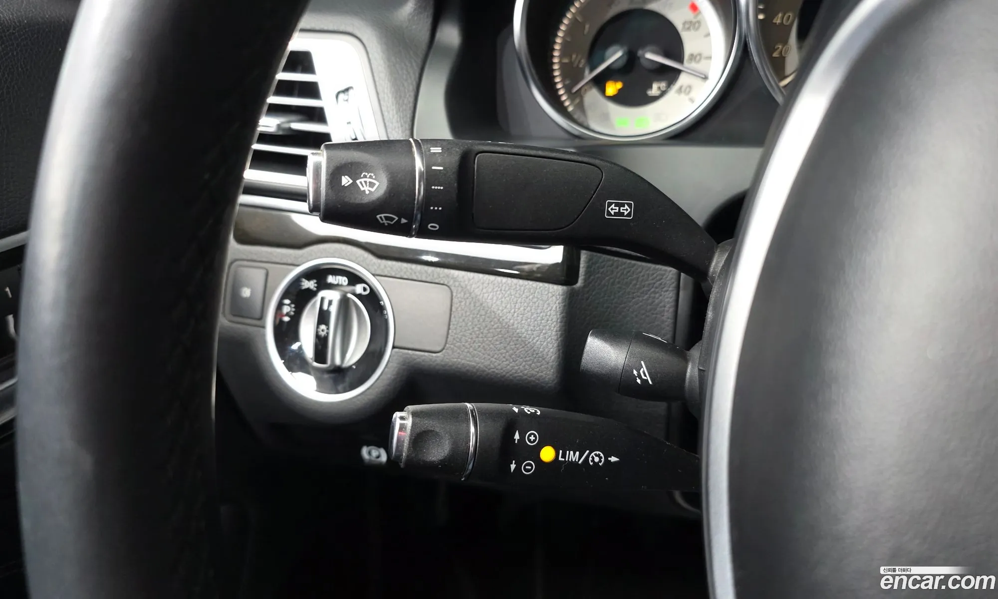 Mercedes-Benz E-Class W212 2014 WDDKJ3EB1EF280653 — 2