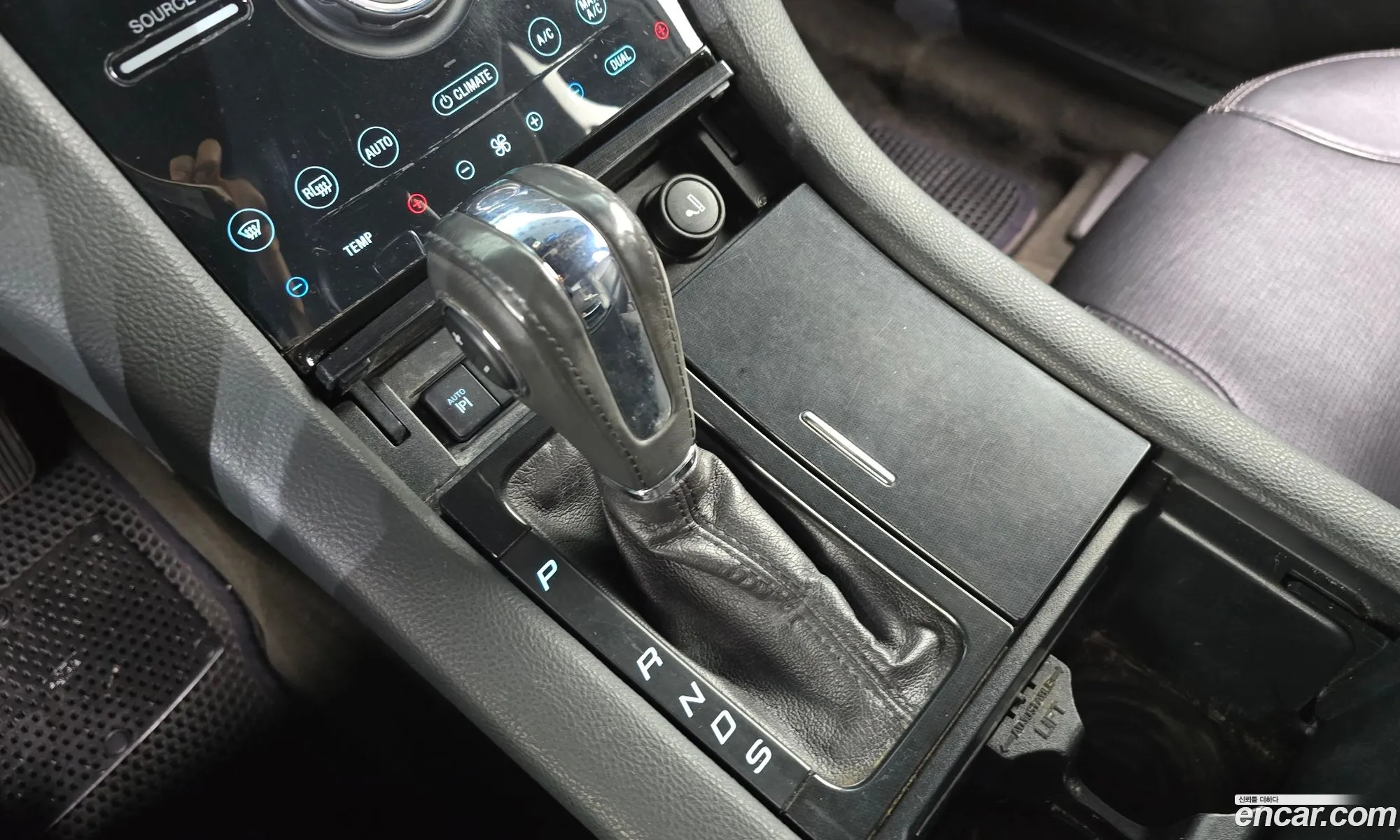 Ford Taurus 2015 1FAHP2F94FG134712 — 17