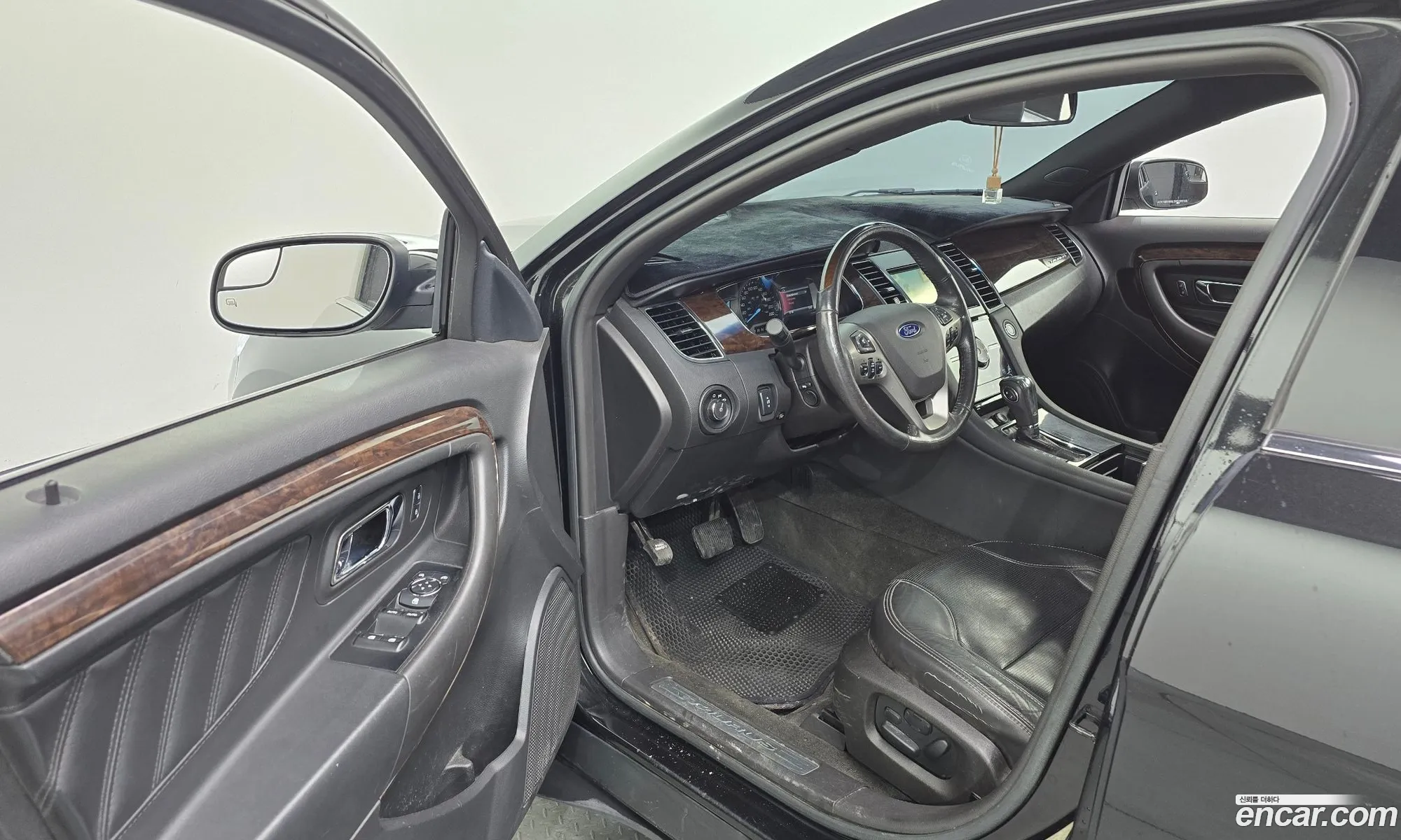 Ford Taurus 2015 1FAHP2F94FG134712 — 13
