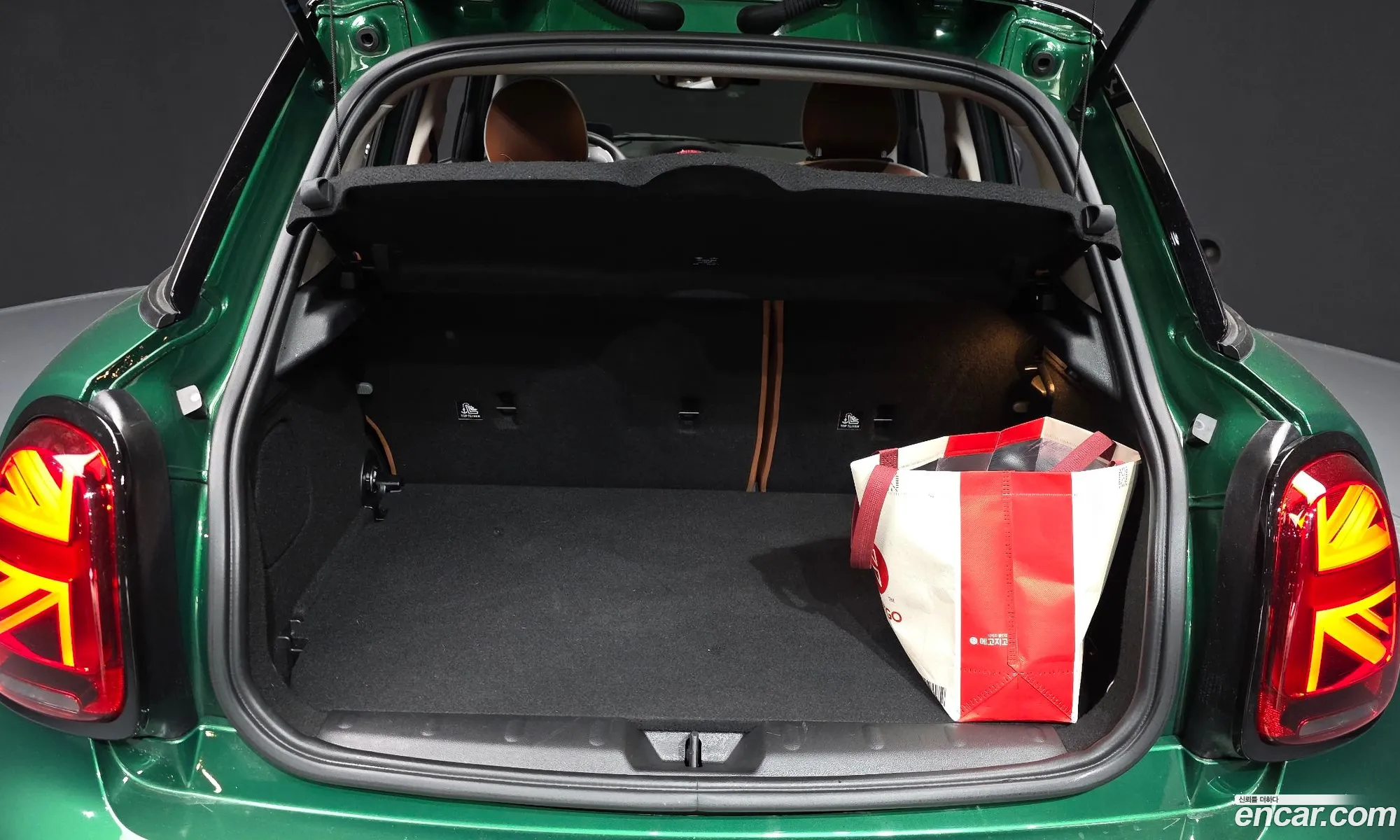 Mini Cooper S 2023 WMW61DK00R2U73553 — 9
