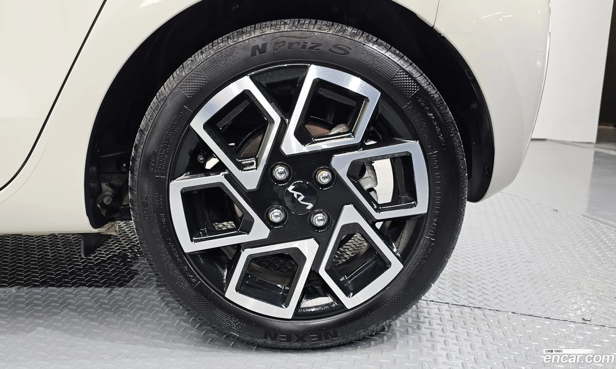 Kia Kia Ray 2024 — 25