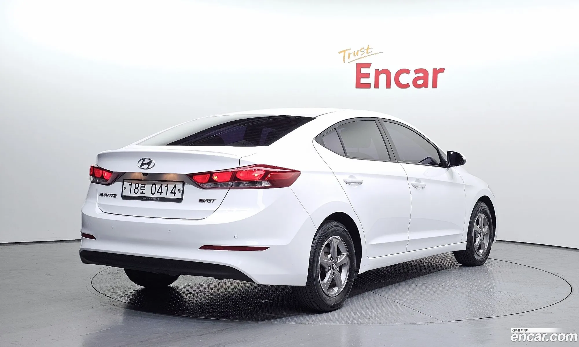 Hyundai Elantra AD 2016 — 16