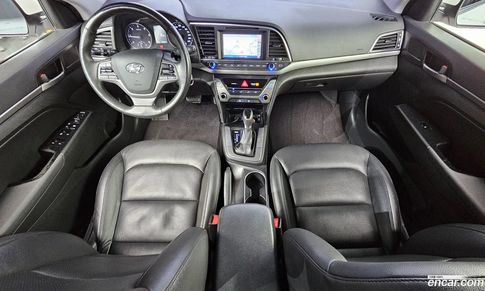 Hyundai Elantra AD 2016 — 6
