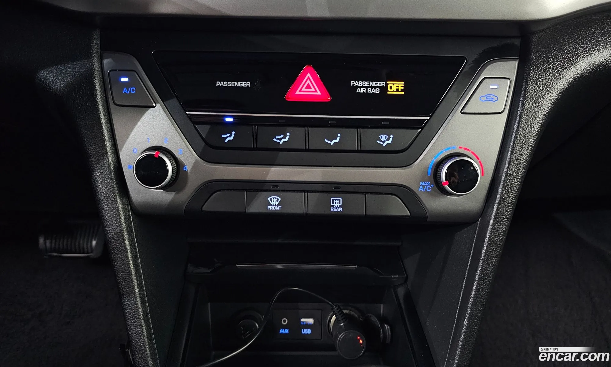 Hyundai Elantra AD 2016 — 14