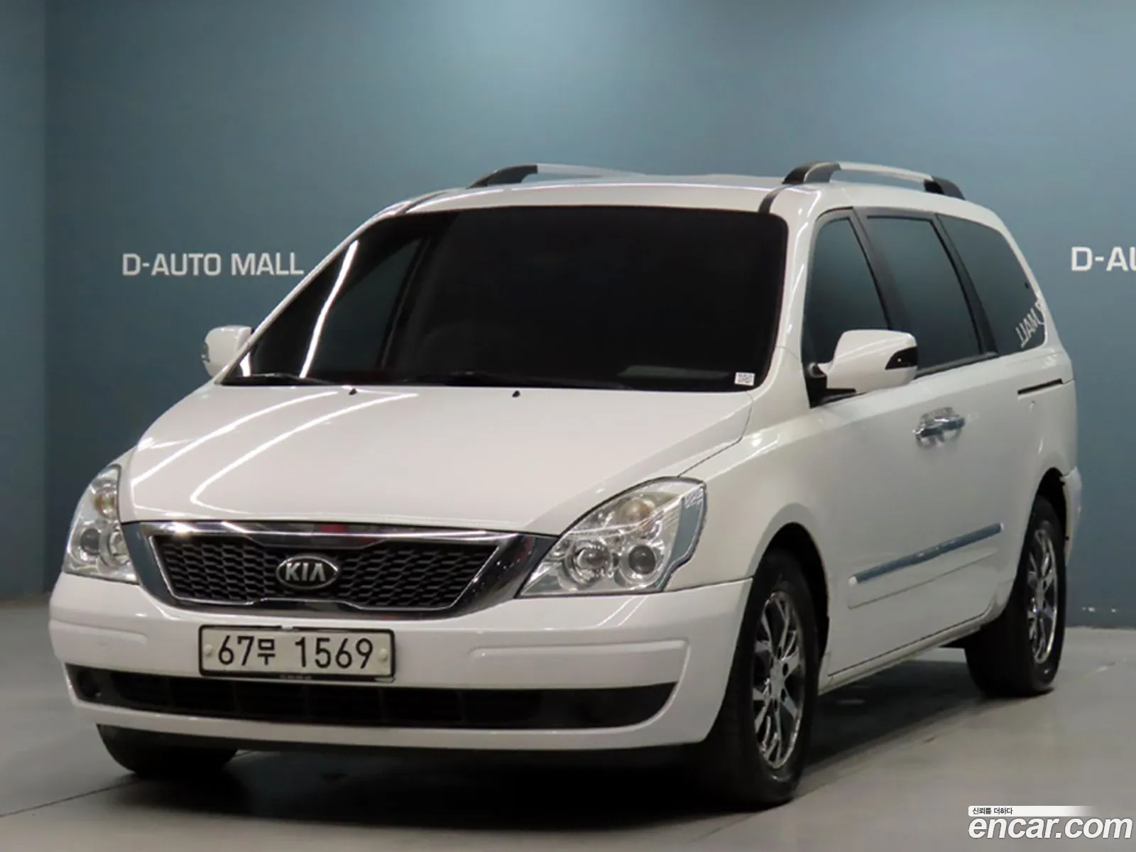 Kia Carnival R 2014 — 19