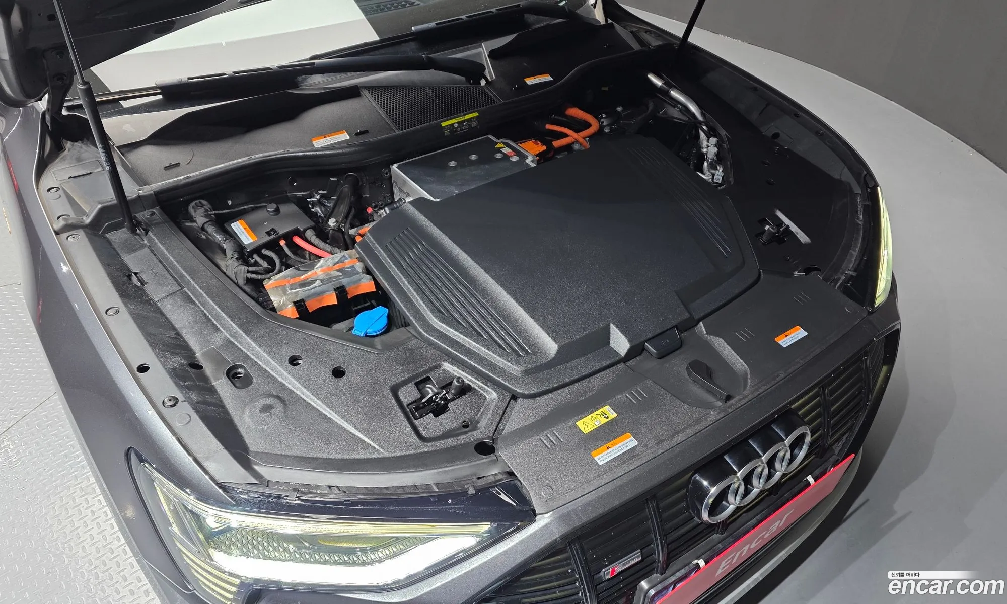 Audi e-tron 2022 — 8