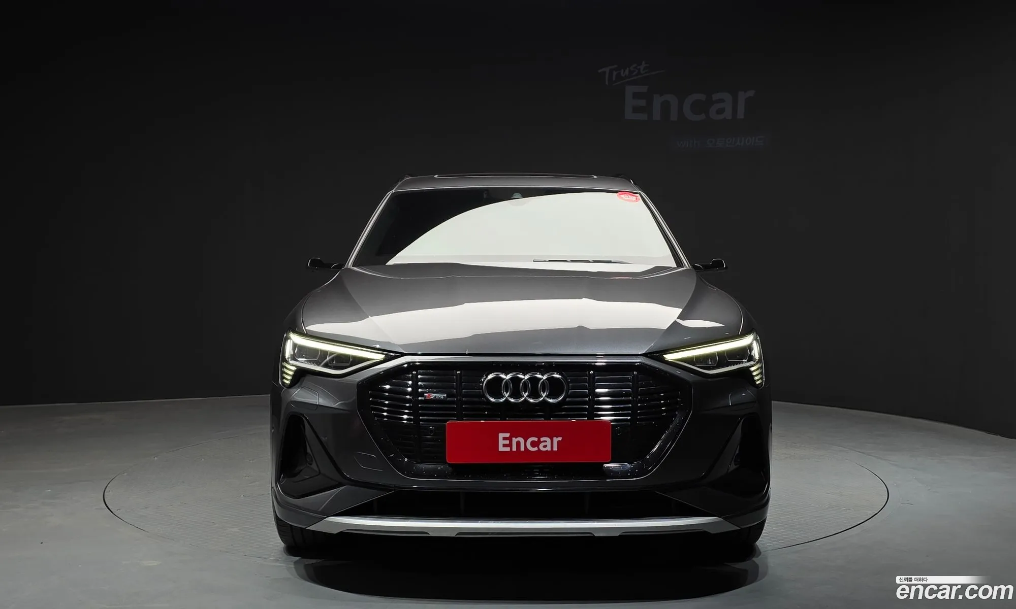 Audi e-tron 2022 — 21