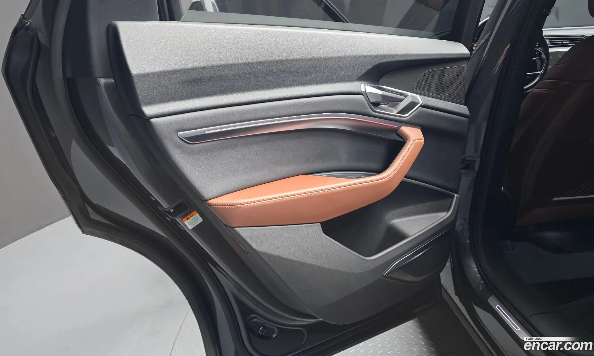 Audi e-tron 2022 — 25