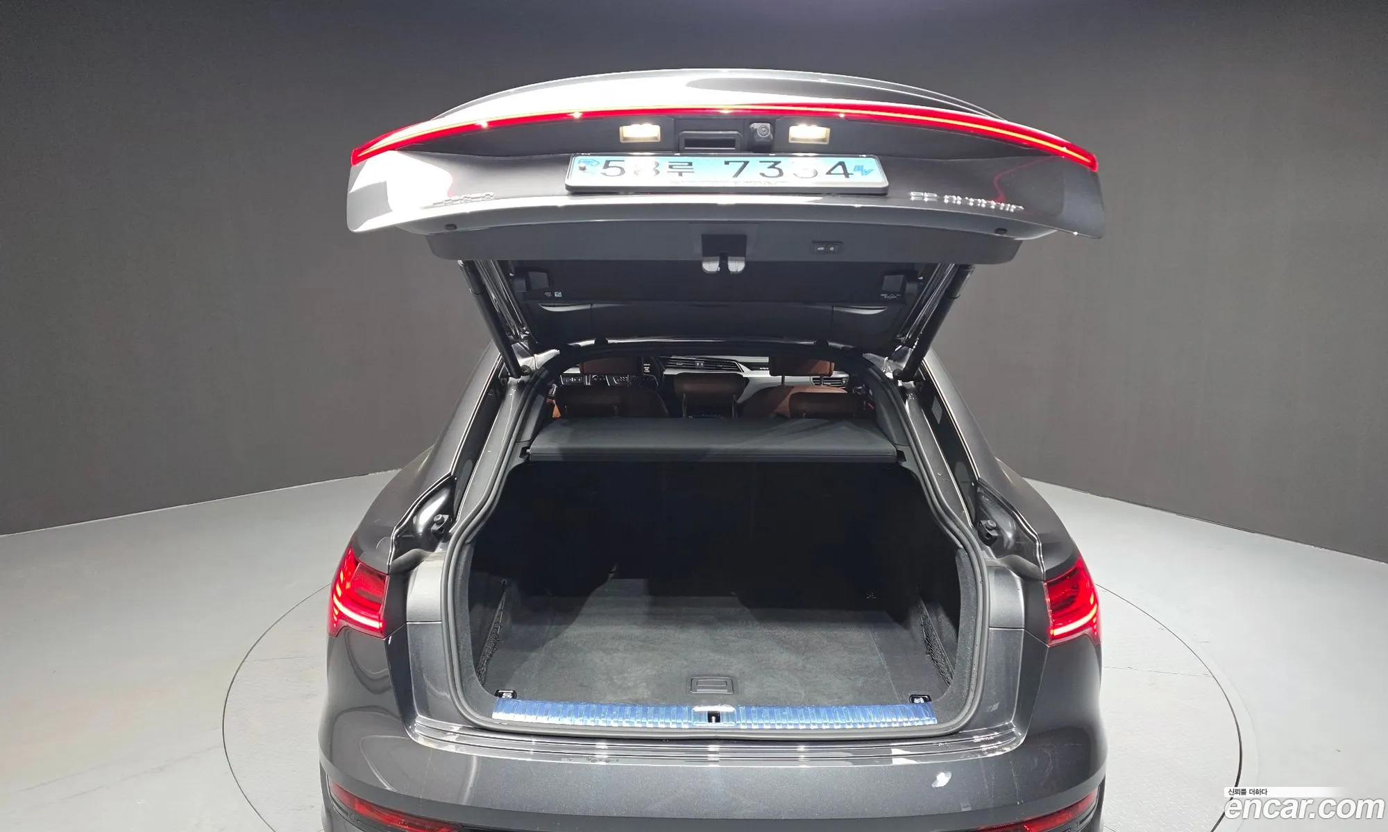 Audi e-tron 2022 — 9