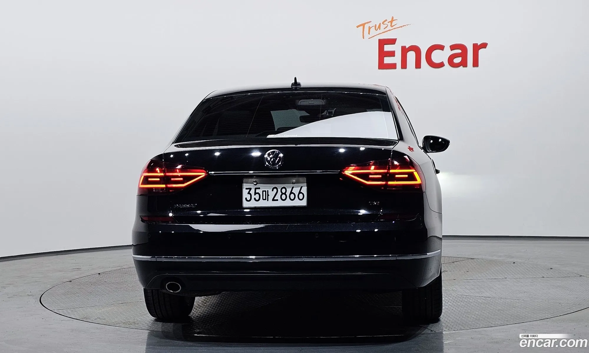 Volkswagen Passat 2018 — 28