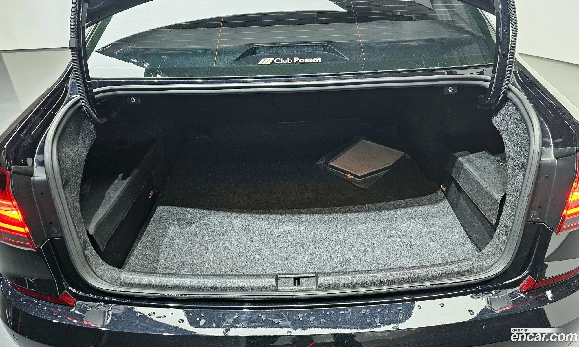 Volkswagen Passat 2018 — 25