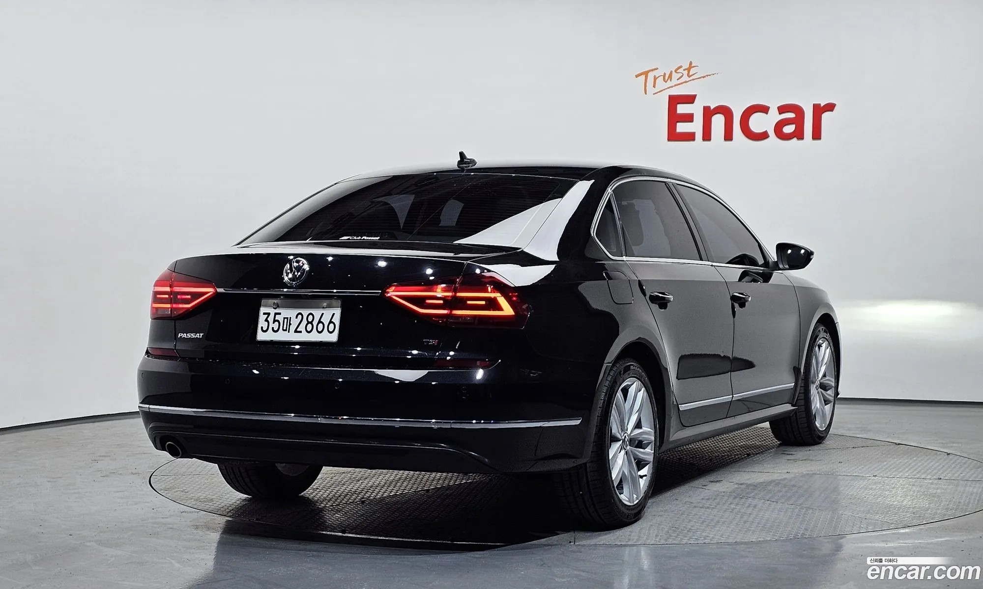 Volkswagen Passat 2018 — 27