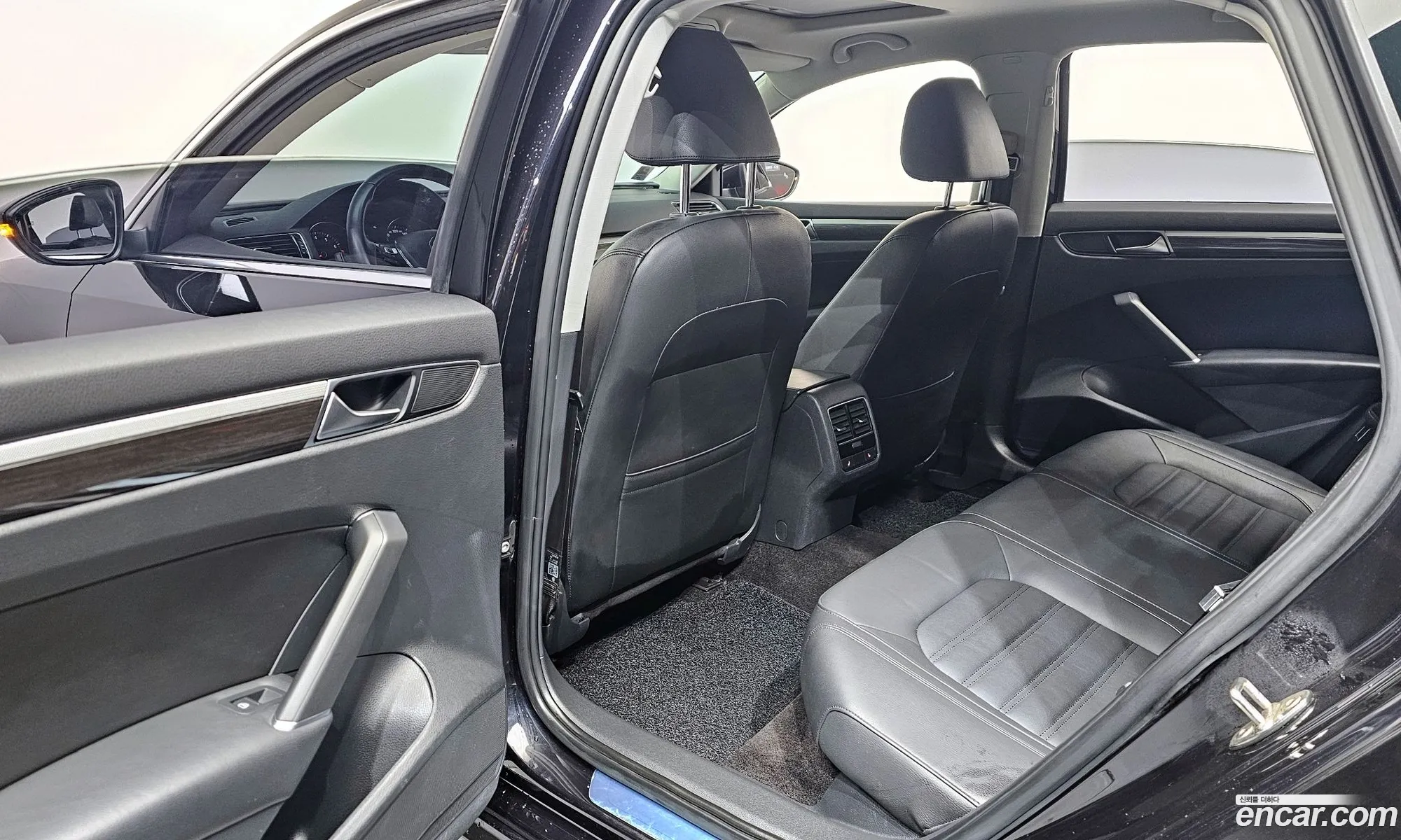 Volkswagen Passat 2018 — 11