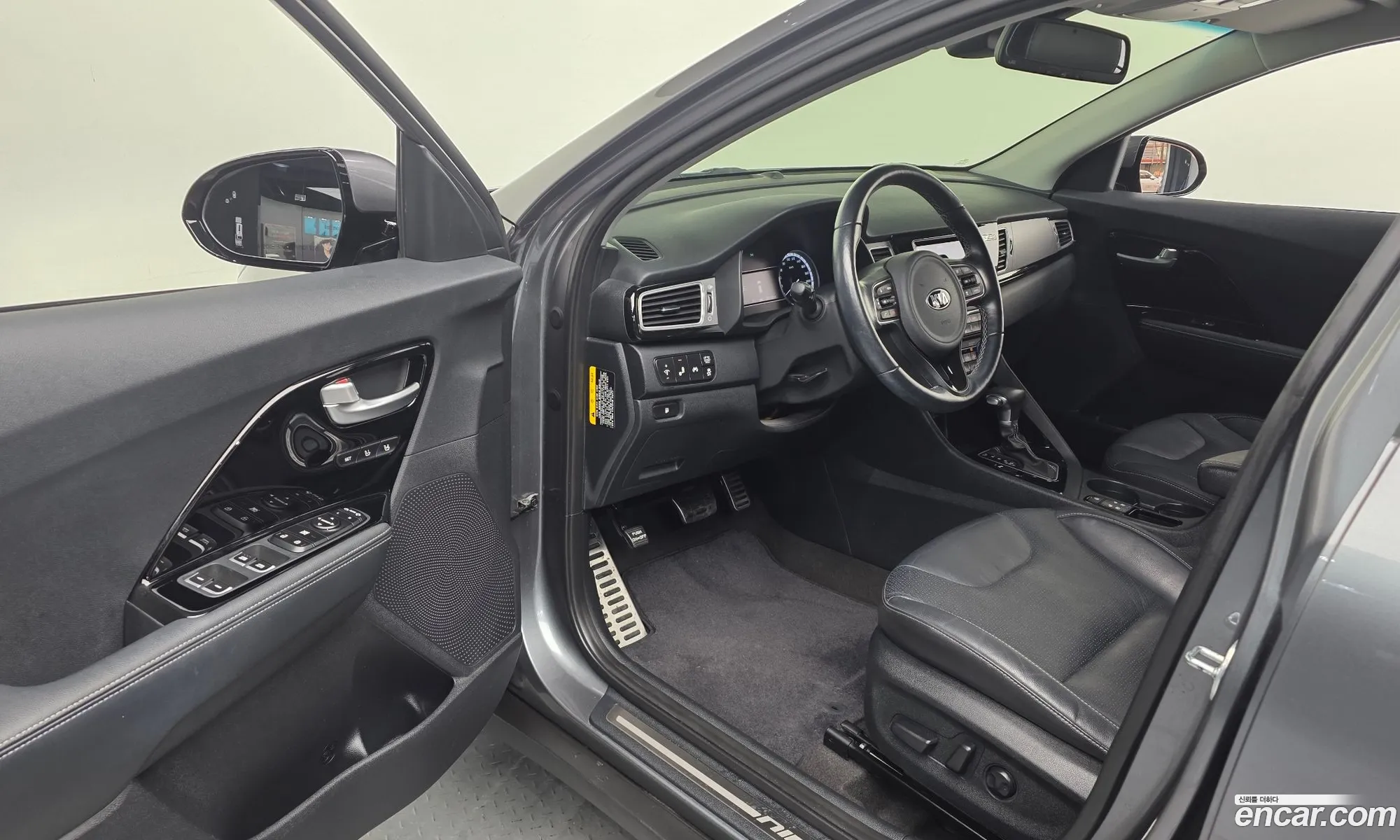 Kia Niro 2017 — 12