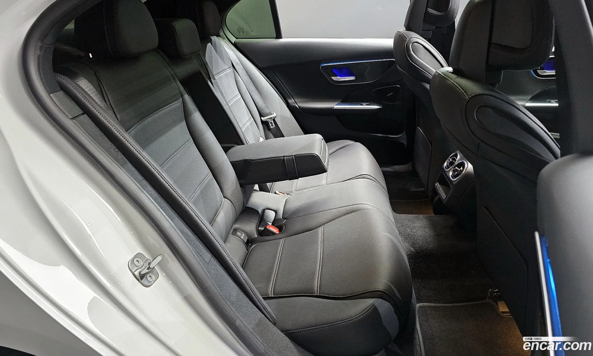 Mercedes-Benz C-Class W206 2024 — 11