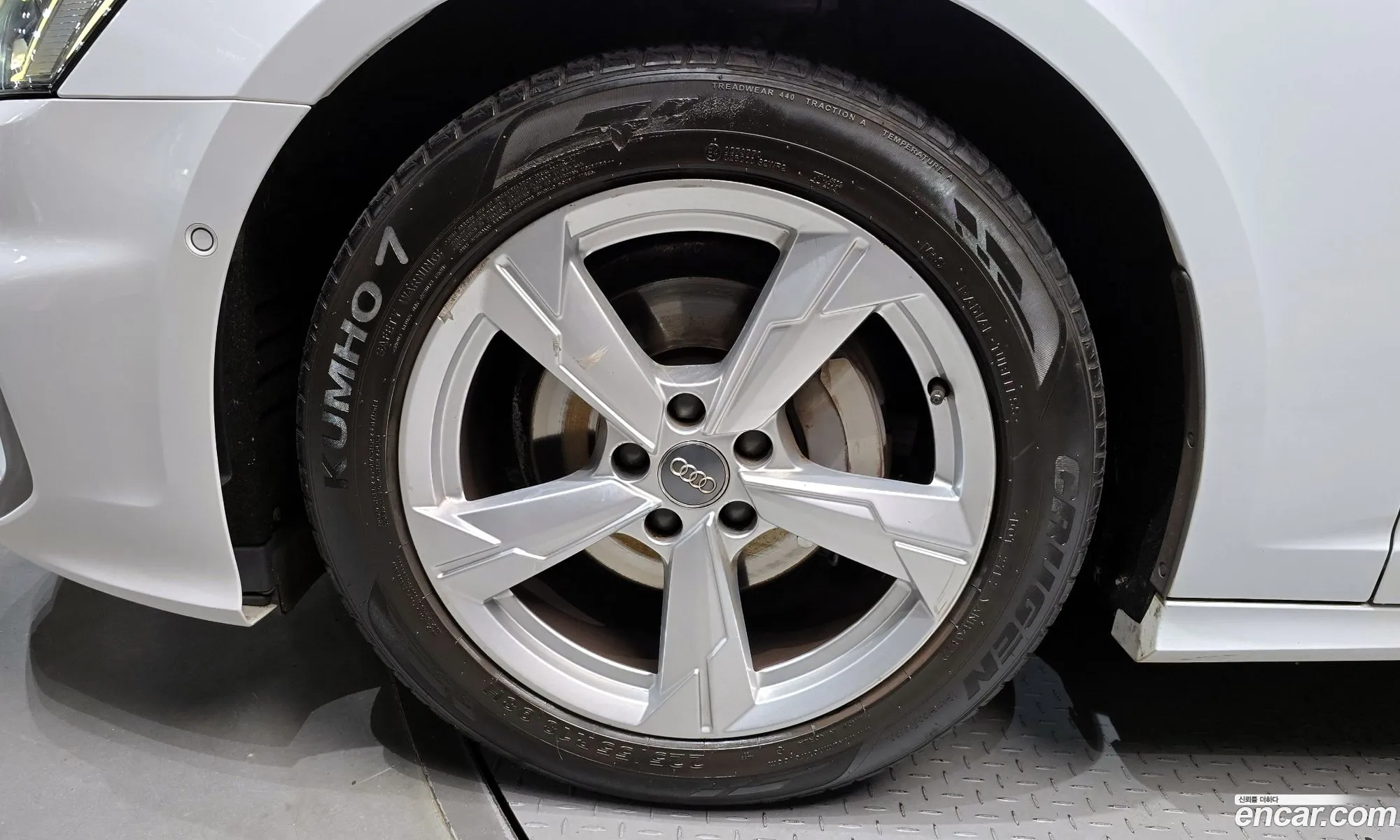 Audi A6 2021 WAUZZZF24MN006593 — 30