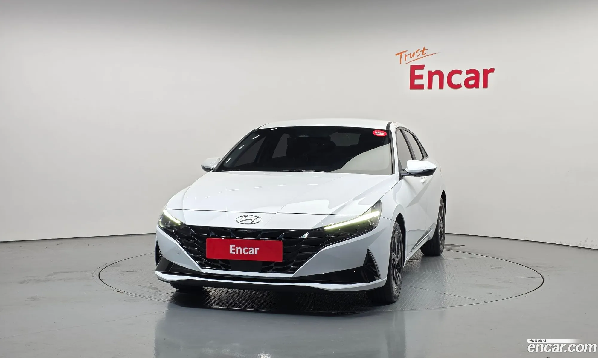 Hyundai Elantra Hybrid 2021 — 3