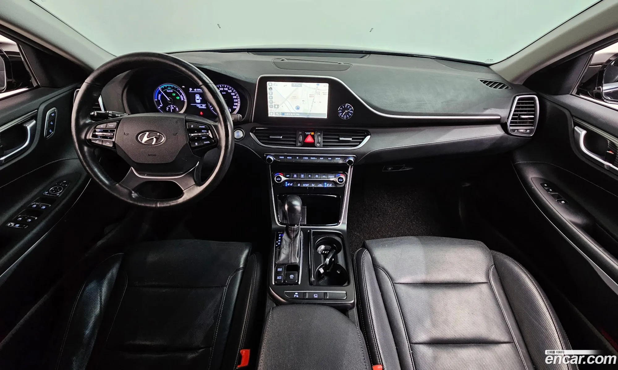 Hyundai Grandeur IG Hybrid 2018 — 9