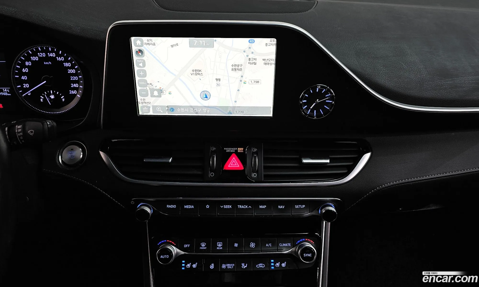 Hyundai Grandeur IG Hybrid 2018 — 12