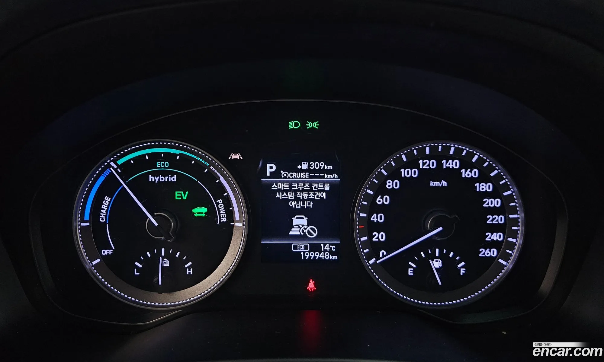 Hyundai Grandeur IG Hybrid 2018 — 10