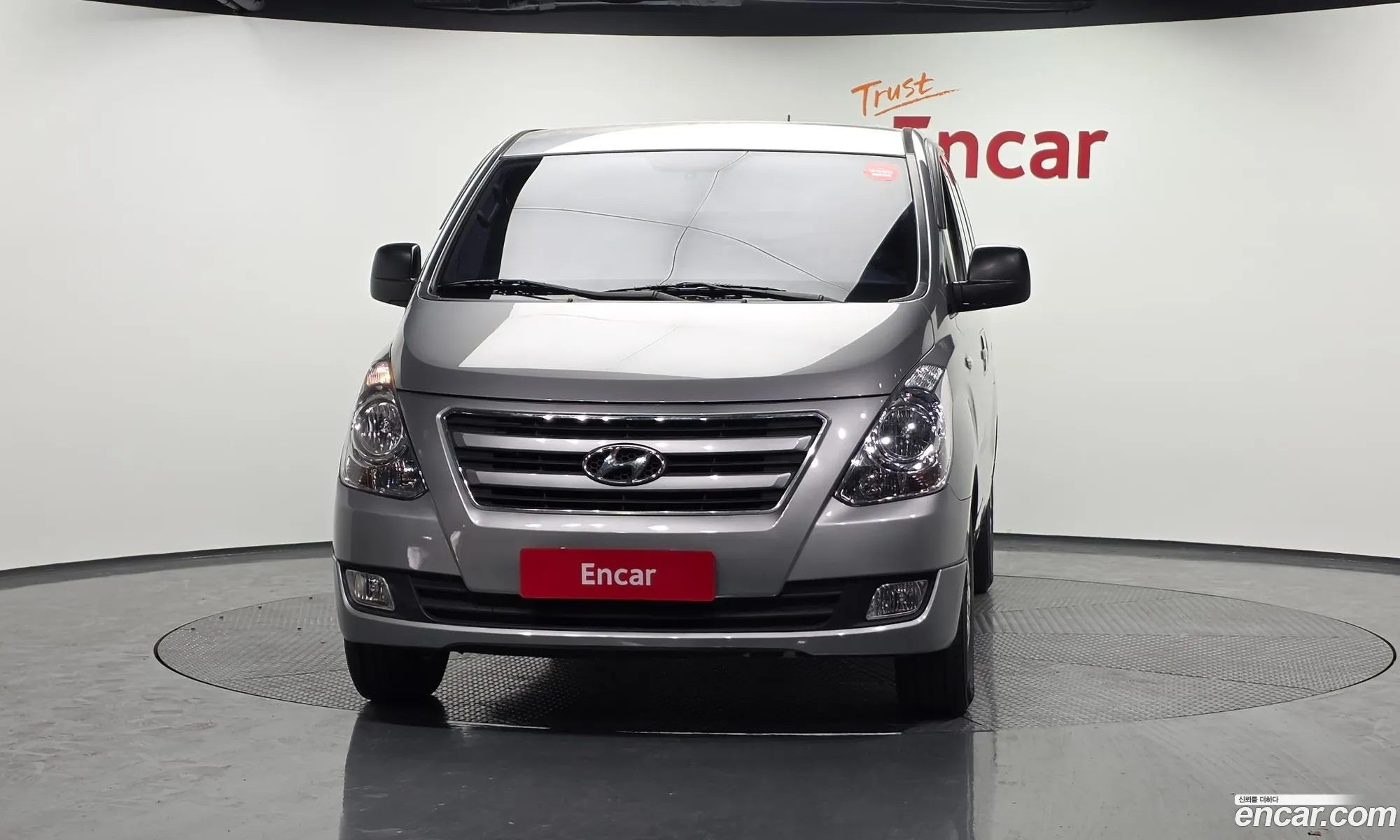 Hyundai Grand Starex 2017 — 13