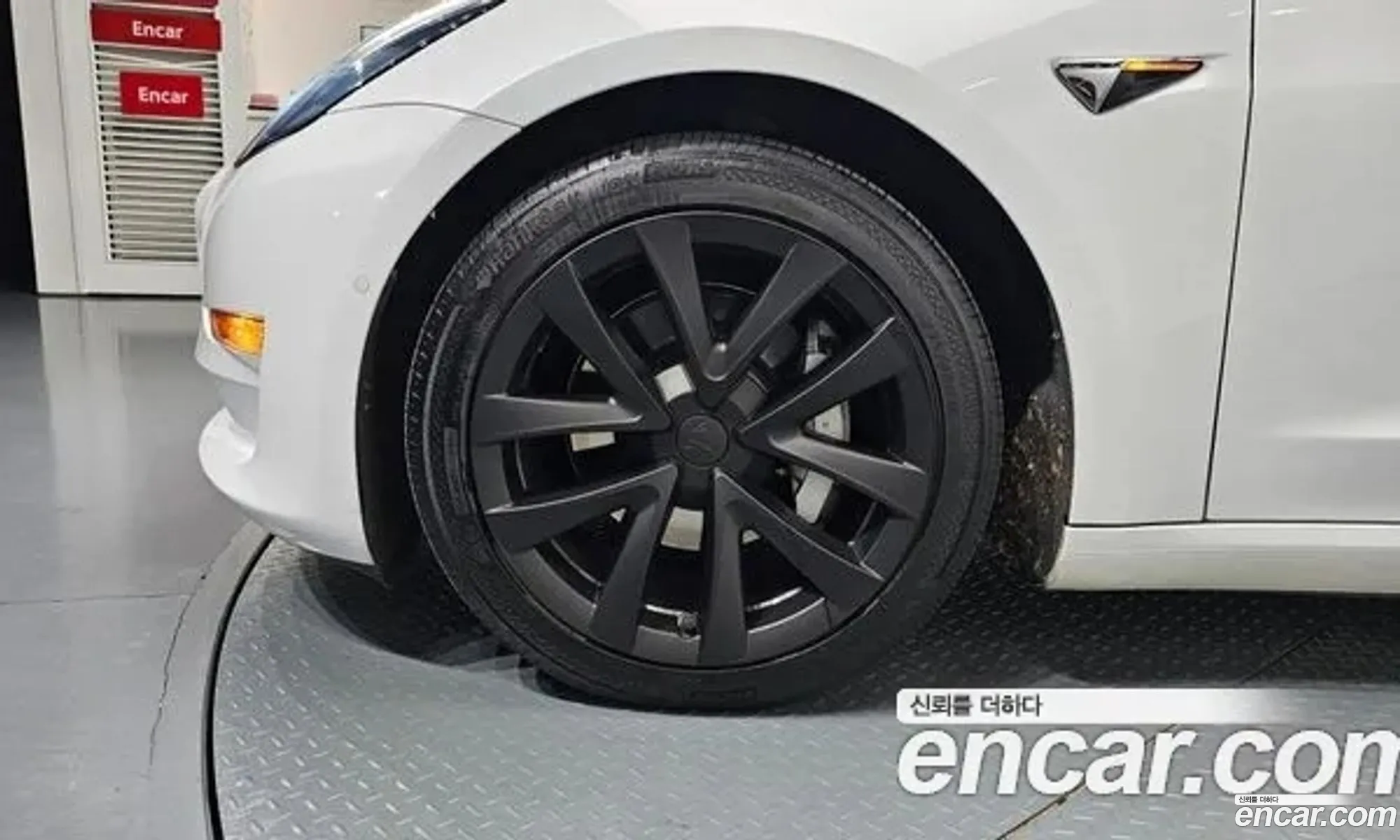 Tesla Model 3 2020 — 31