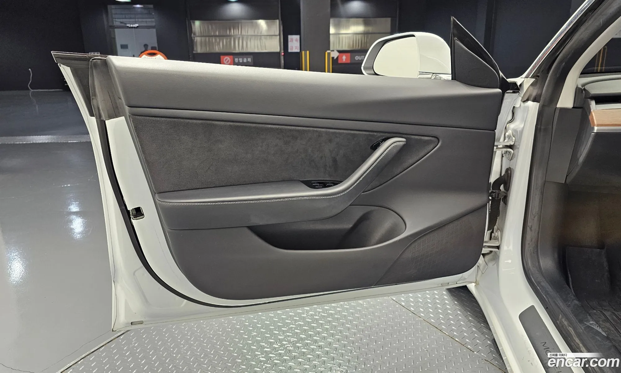 Tesla Model 3 2020 — 18