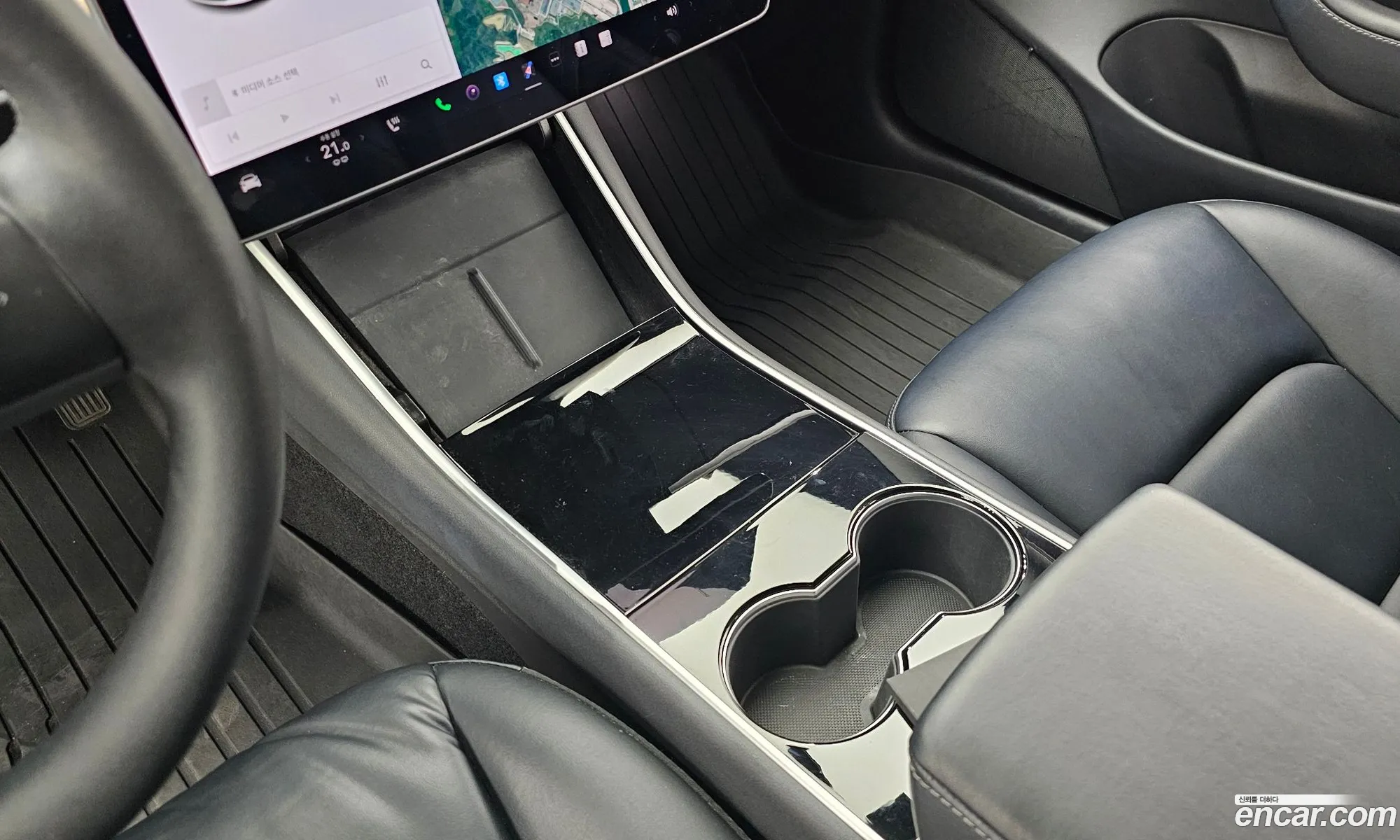 Tesla Model 3 2020 — 27
