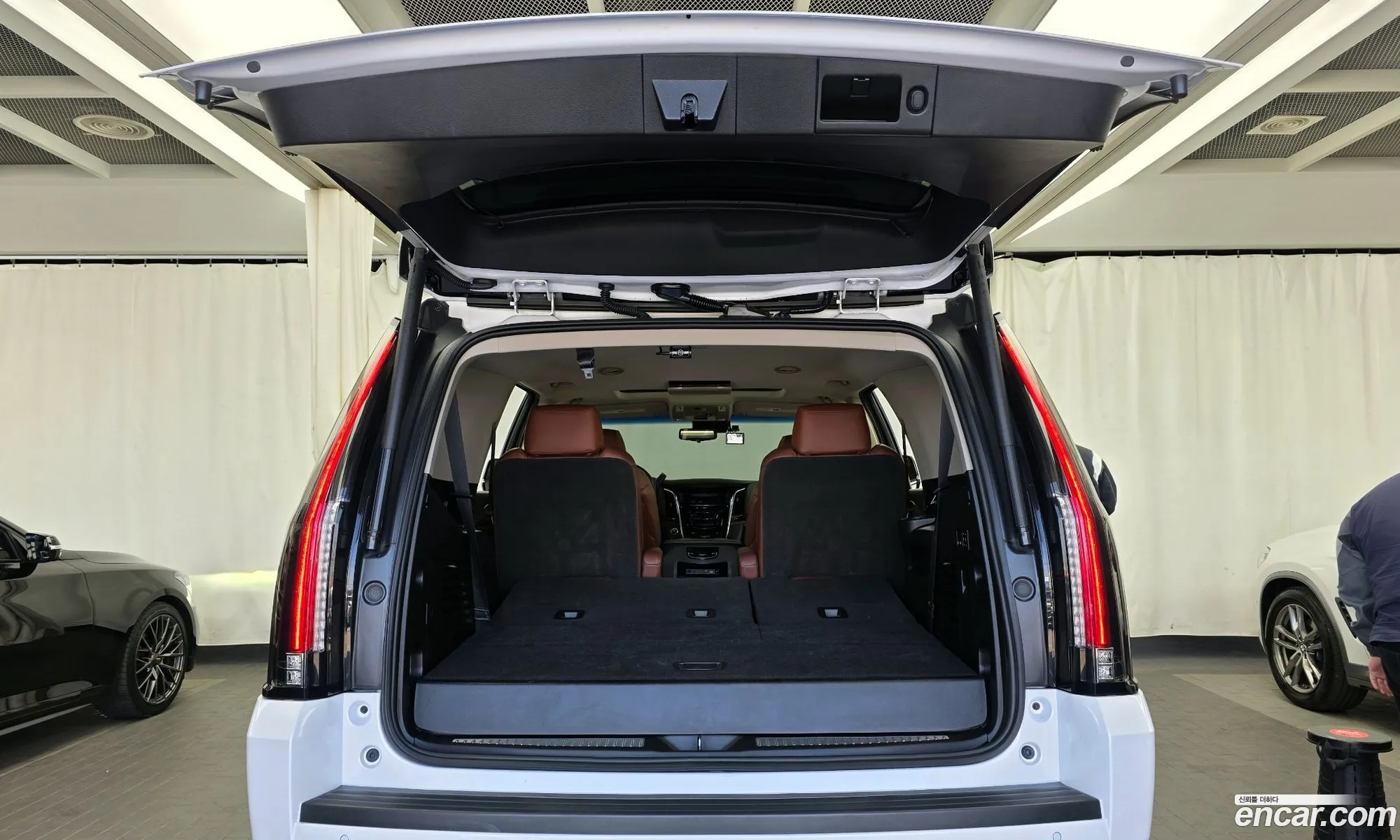 Cadillac Escalade 2018 1GYS47KJ4JR341601 — 8