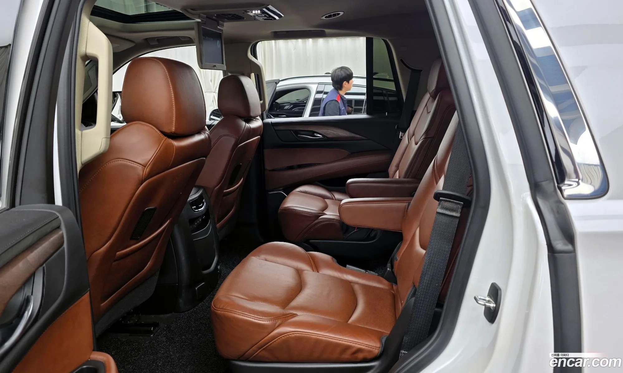 Cadillac Escalade 2018 1GYS47KJ4JR341601 — 15