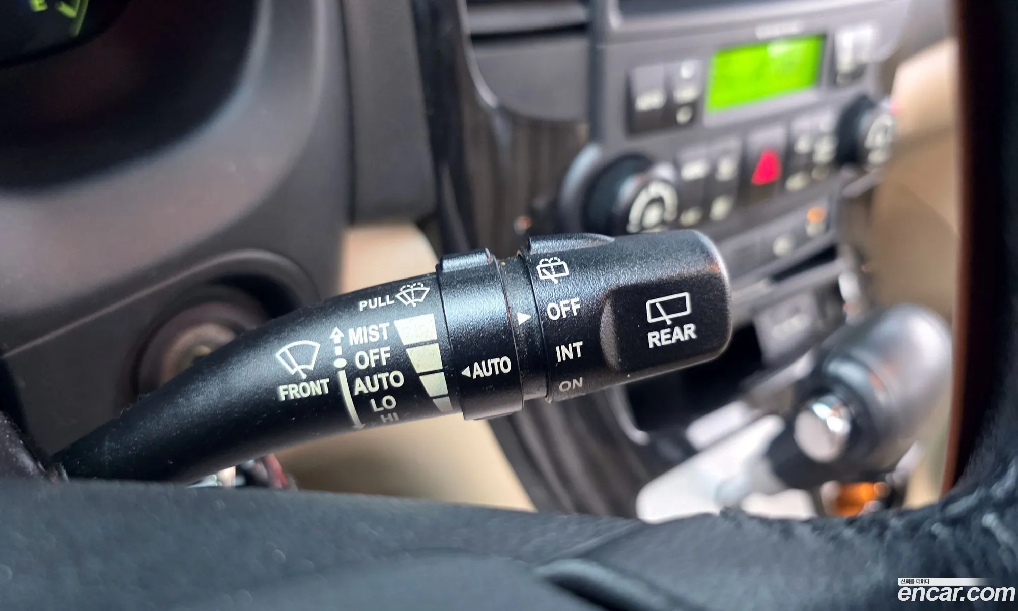 Kia Carnival R 2010 — 19