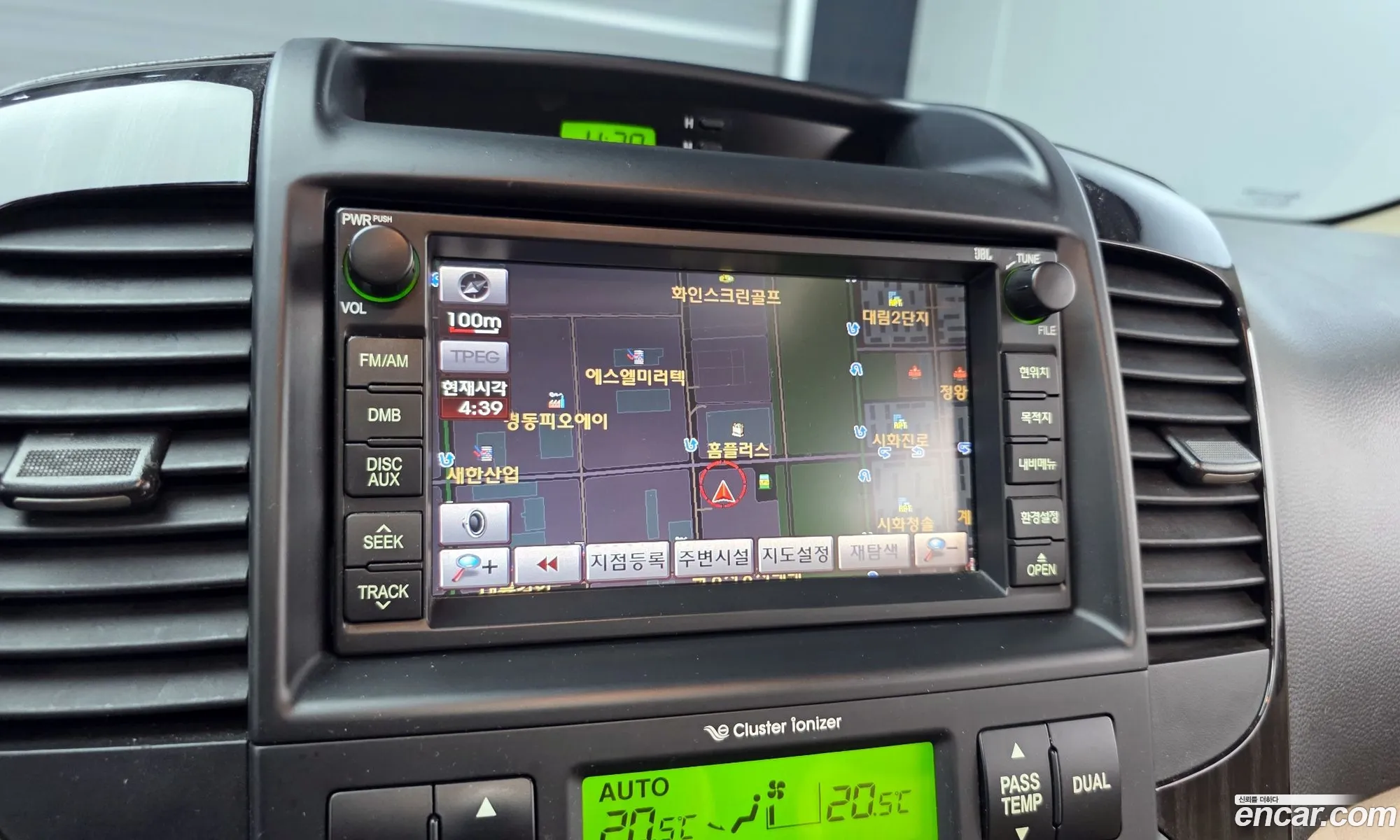 Kia Carnival R 2010 — 12