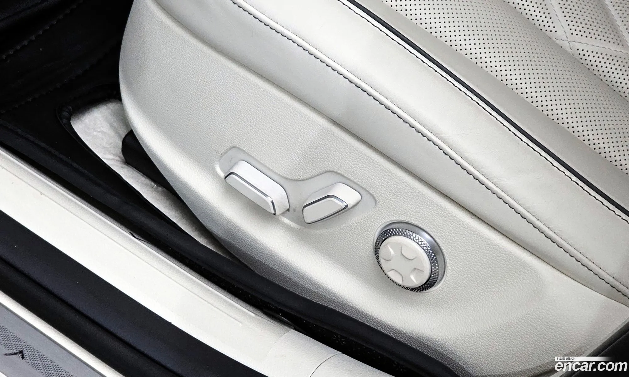 Genesis Electrified G80 2025 — 26