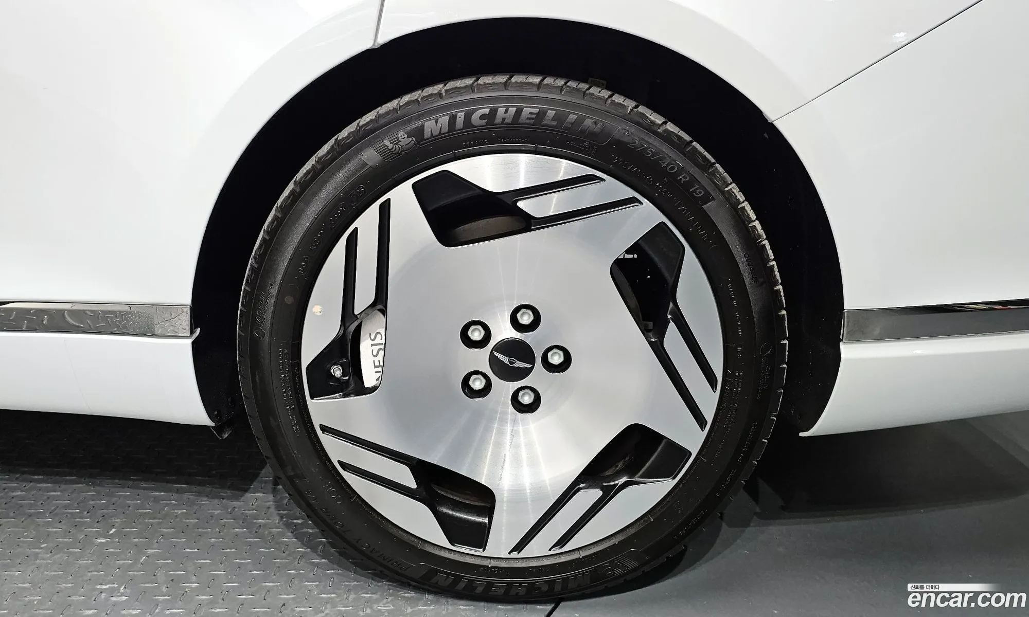 Genesis Electrified G80 2025 — 31