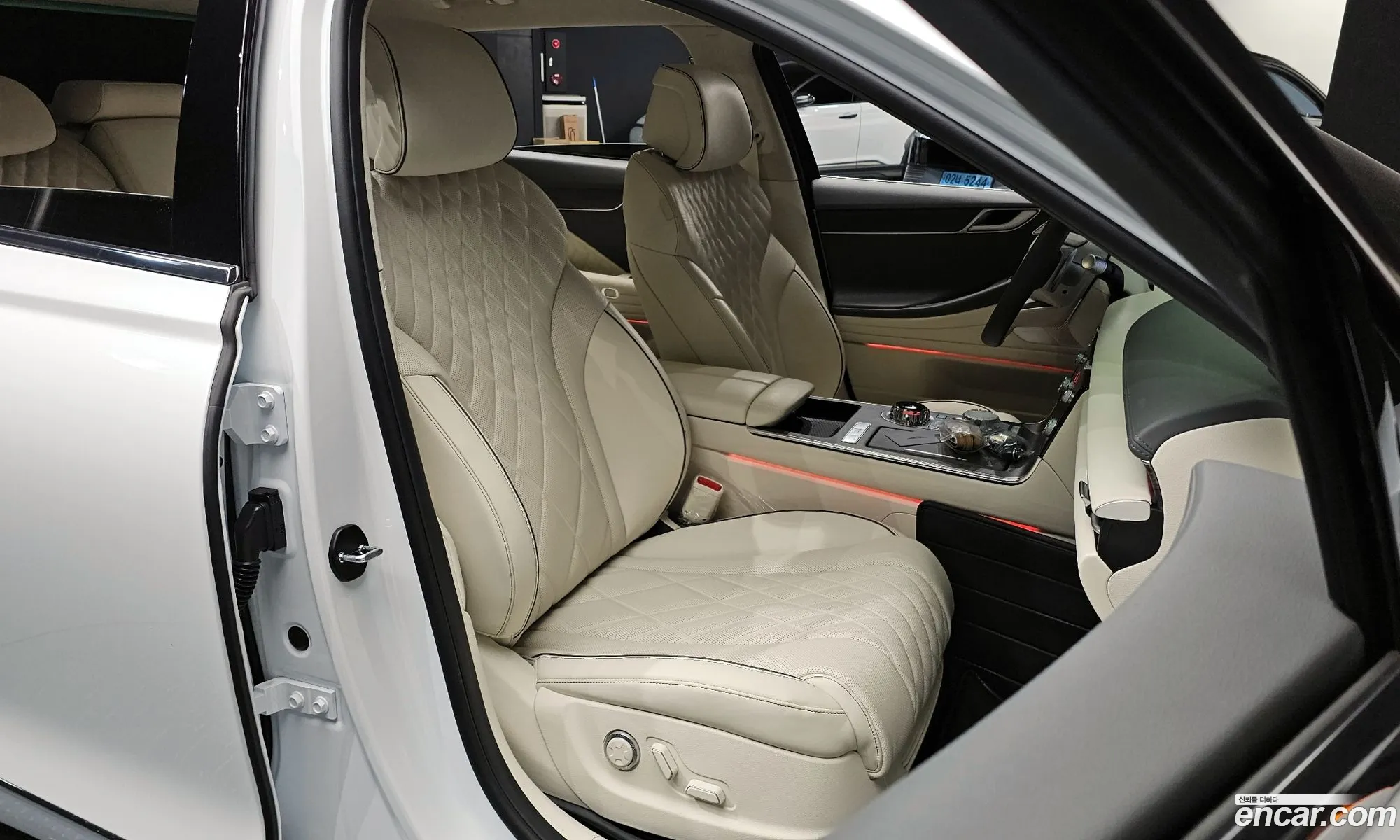 Genesis Electrified G80 2025 — 6
