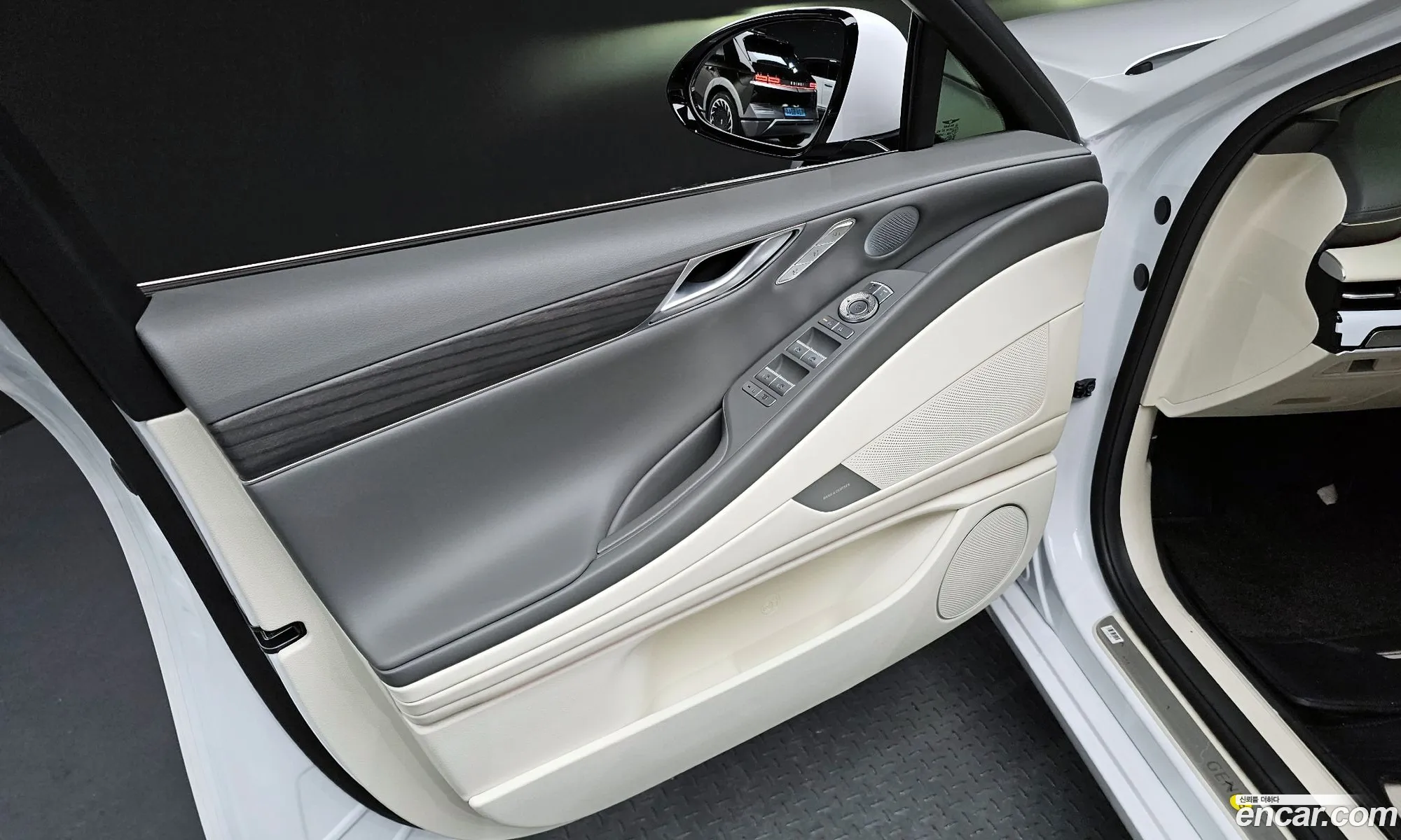 Genesis Electrified G80 2025 — 9