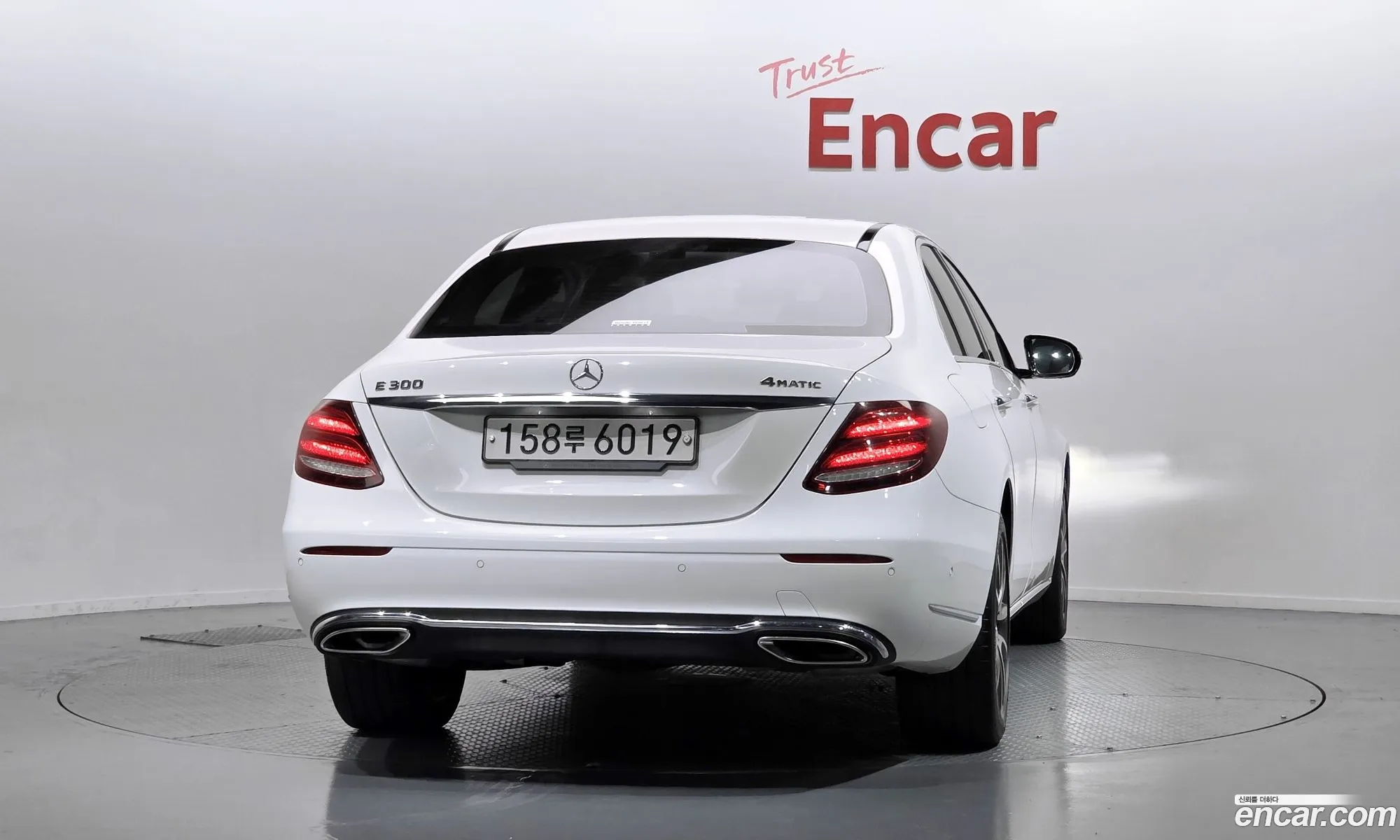 Mercedes-Benz E-Class W213 2017 WDDZF4JB1JA340904 — 11