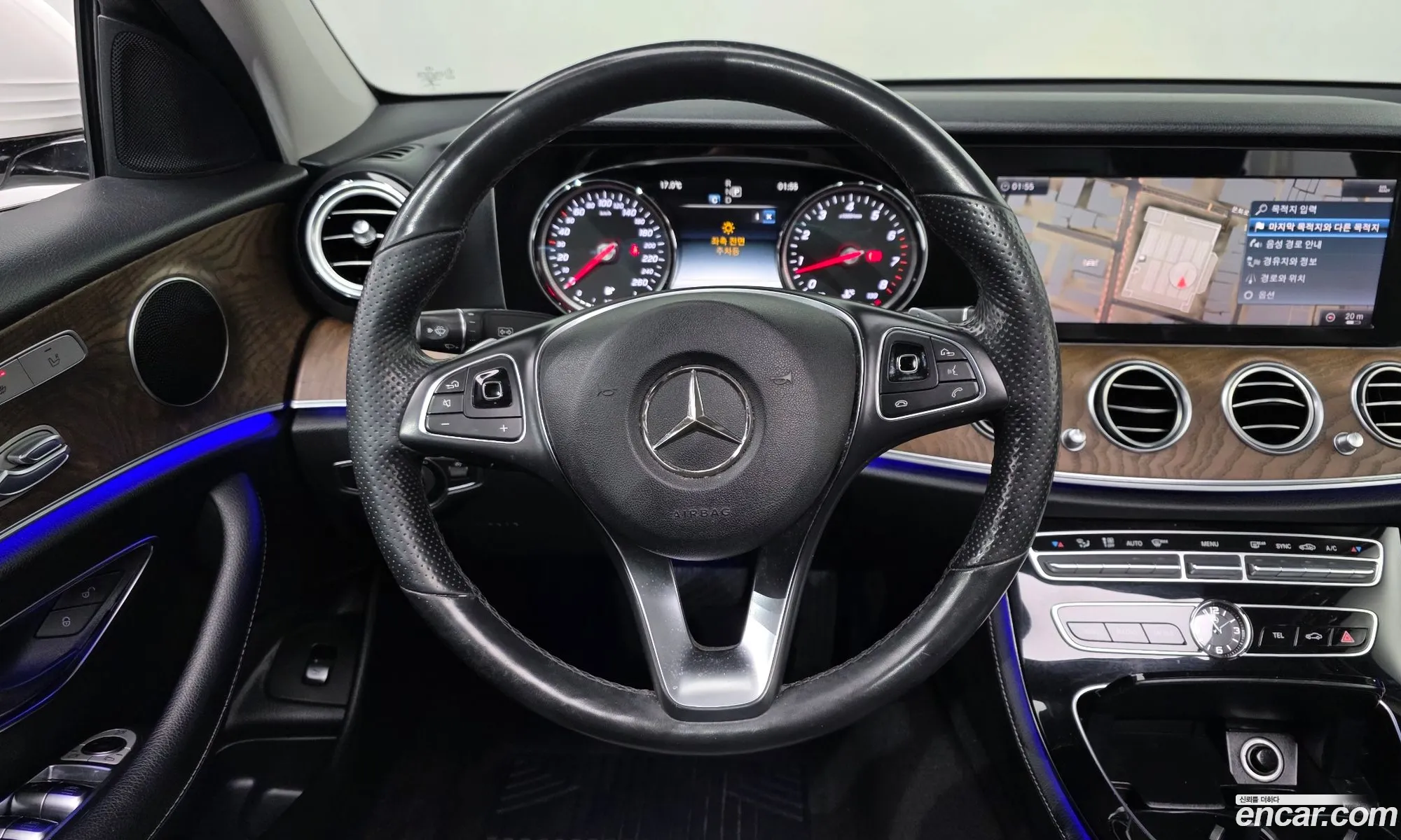 Mercedes-Benz E-Class W213 2017 WDDZF4JB1JA340904 — 16