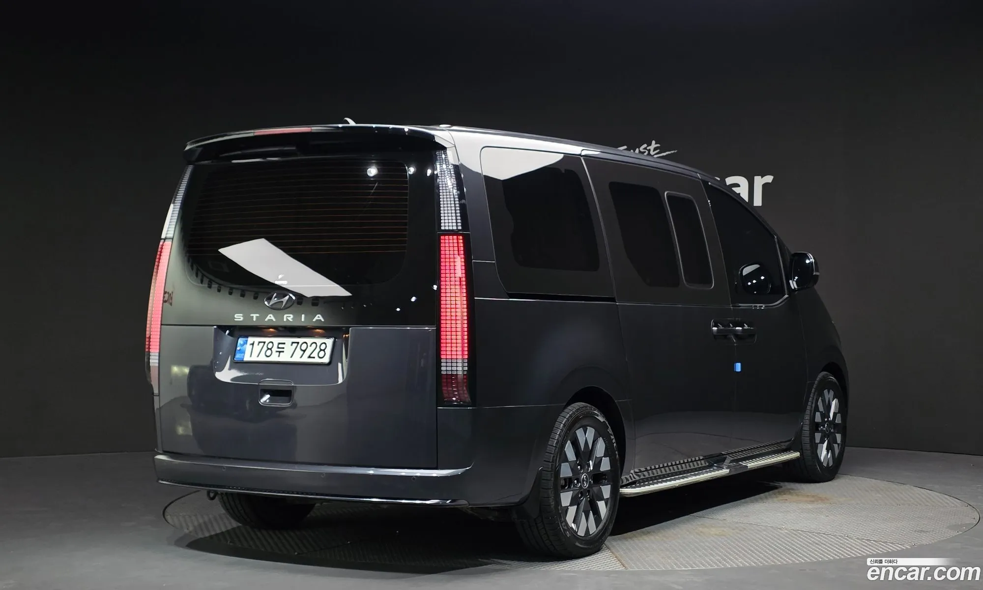 Hyundai Staria 2022 — 10