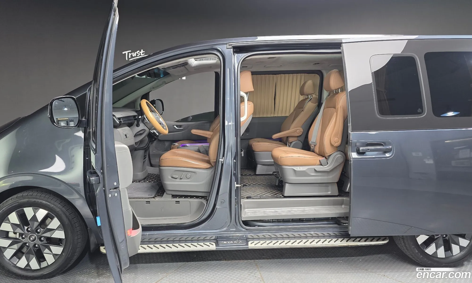 Hyundai Staria 2022 — 19