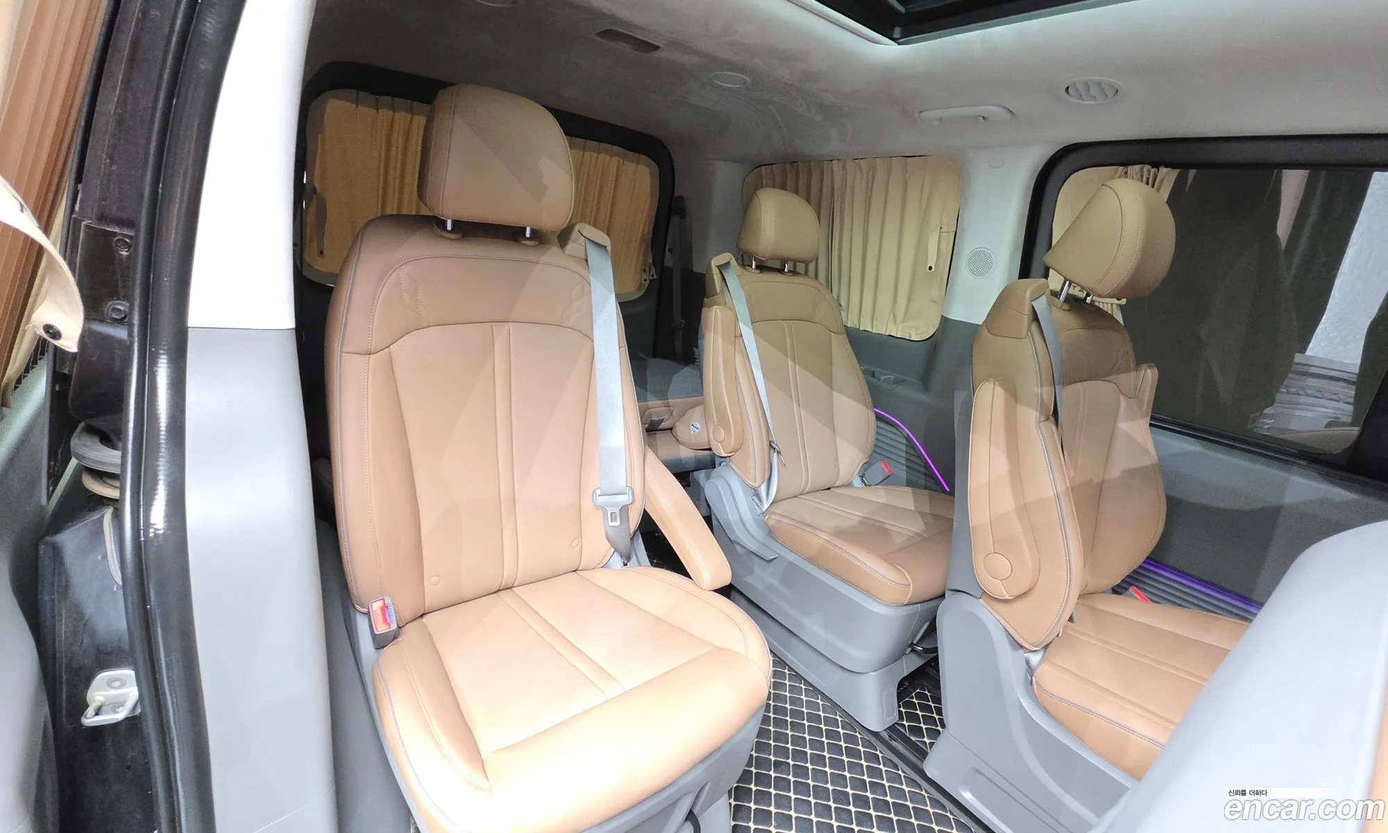 Hyundai Staria 2022 — 14