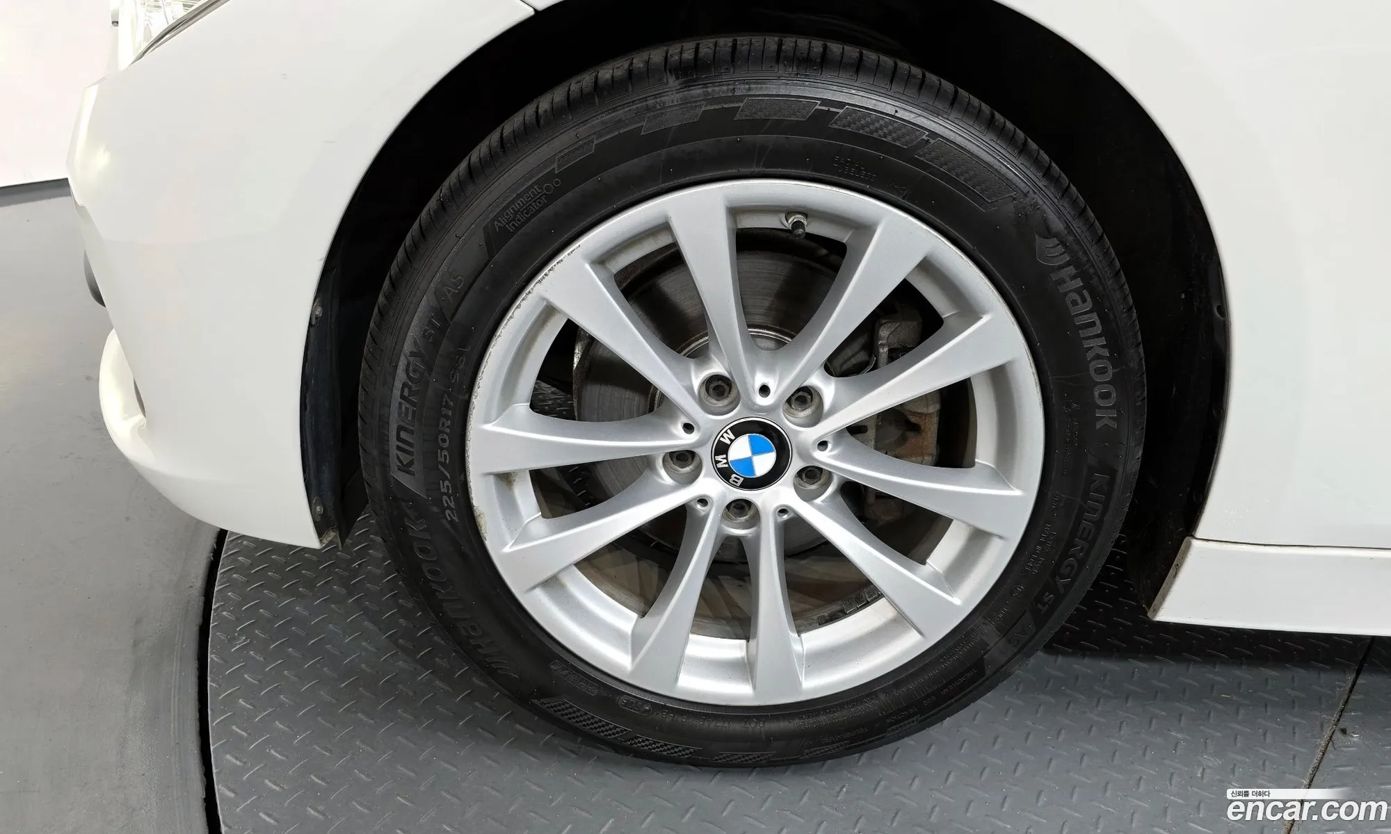 BMW 3 Series 2018 WBA8C5103JA076214 — 30