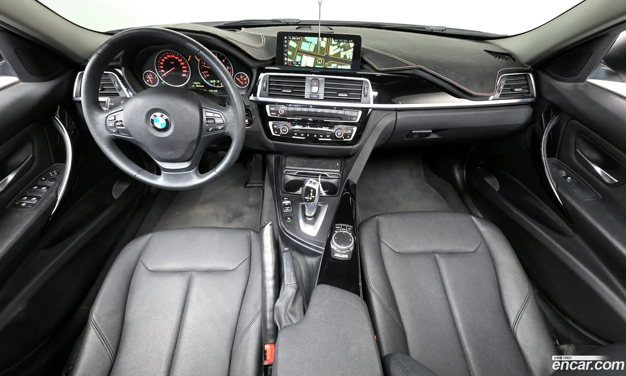 BMW 3 Series 2018 WBA8C5103JA076214 — 29