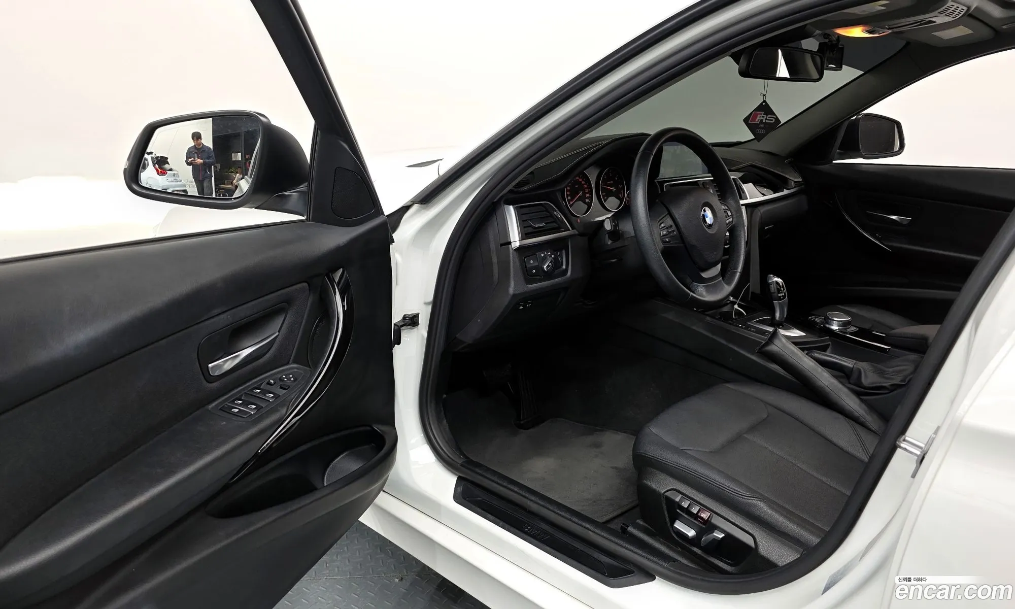 BMW 3 Series 2018 WBA8C5103JA076214 — 20