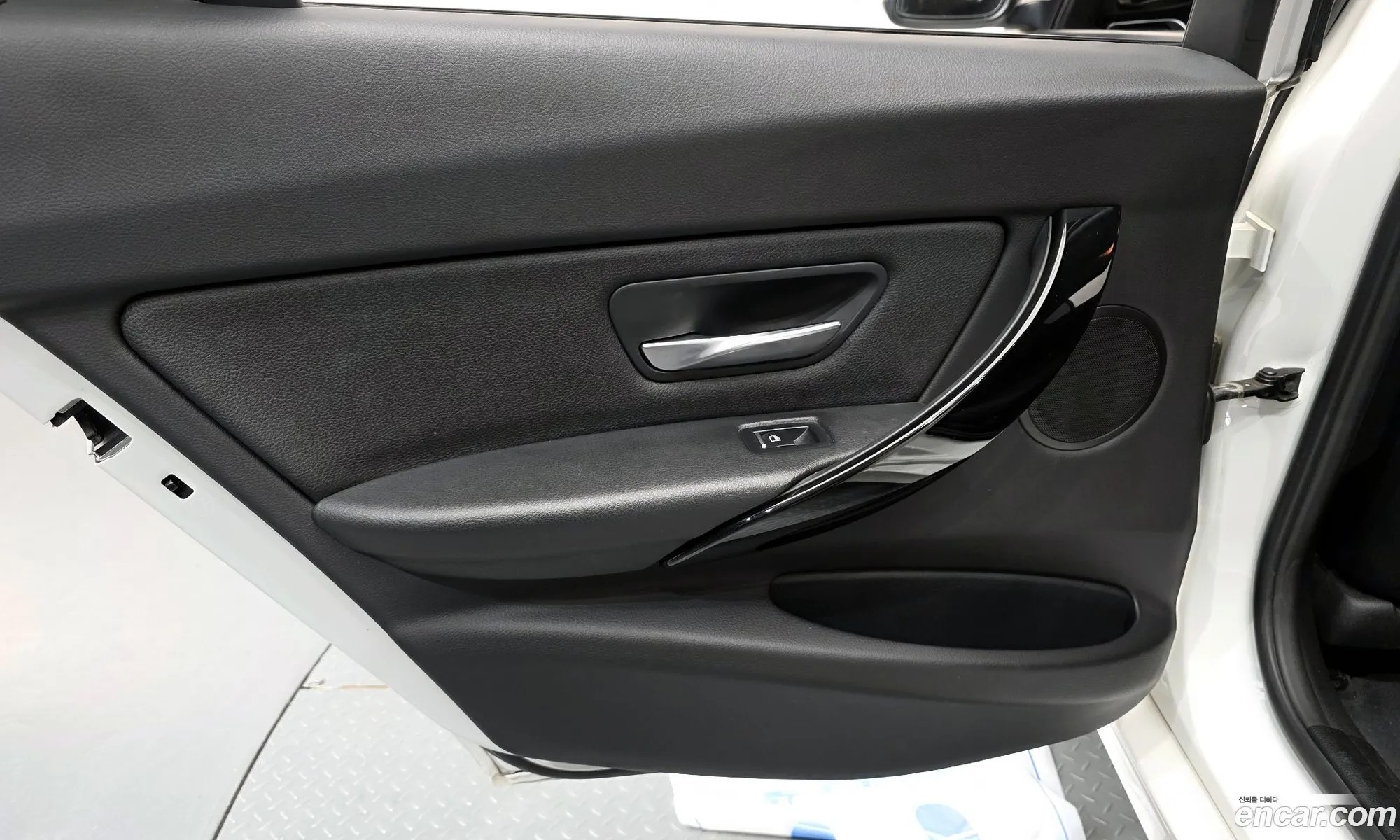 BMW 3 Series 2018 WBA8C5103JA076214 — 10