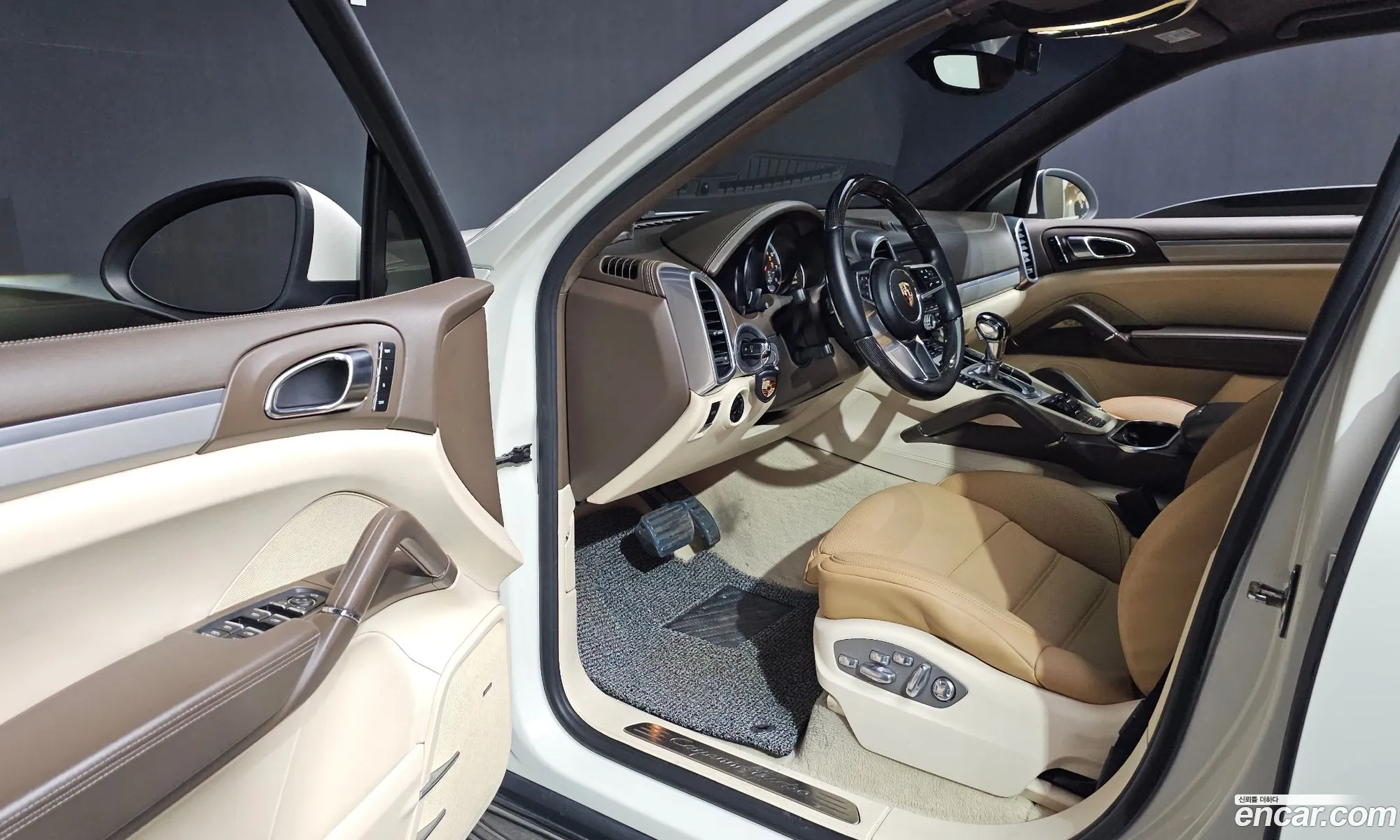 Porsche Cayenne 2011 — 13