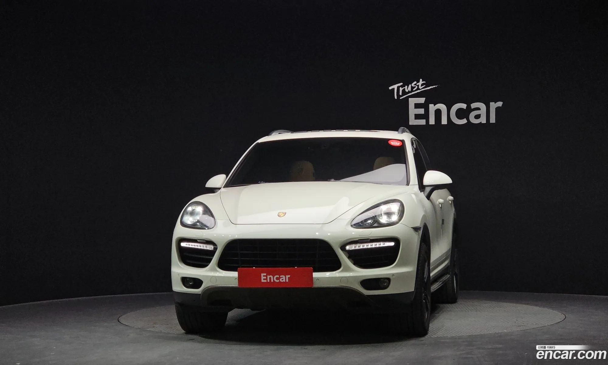 Porsche Cayenne 2011 — 12