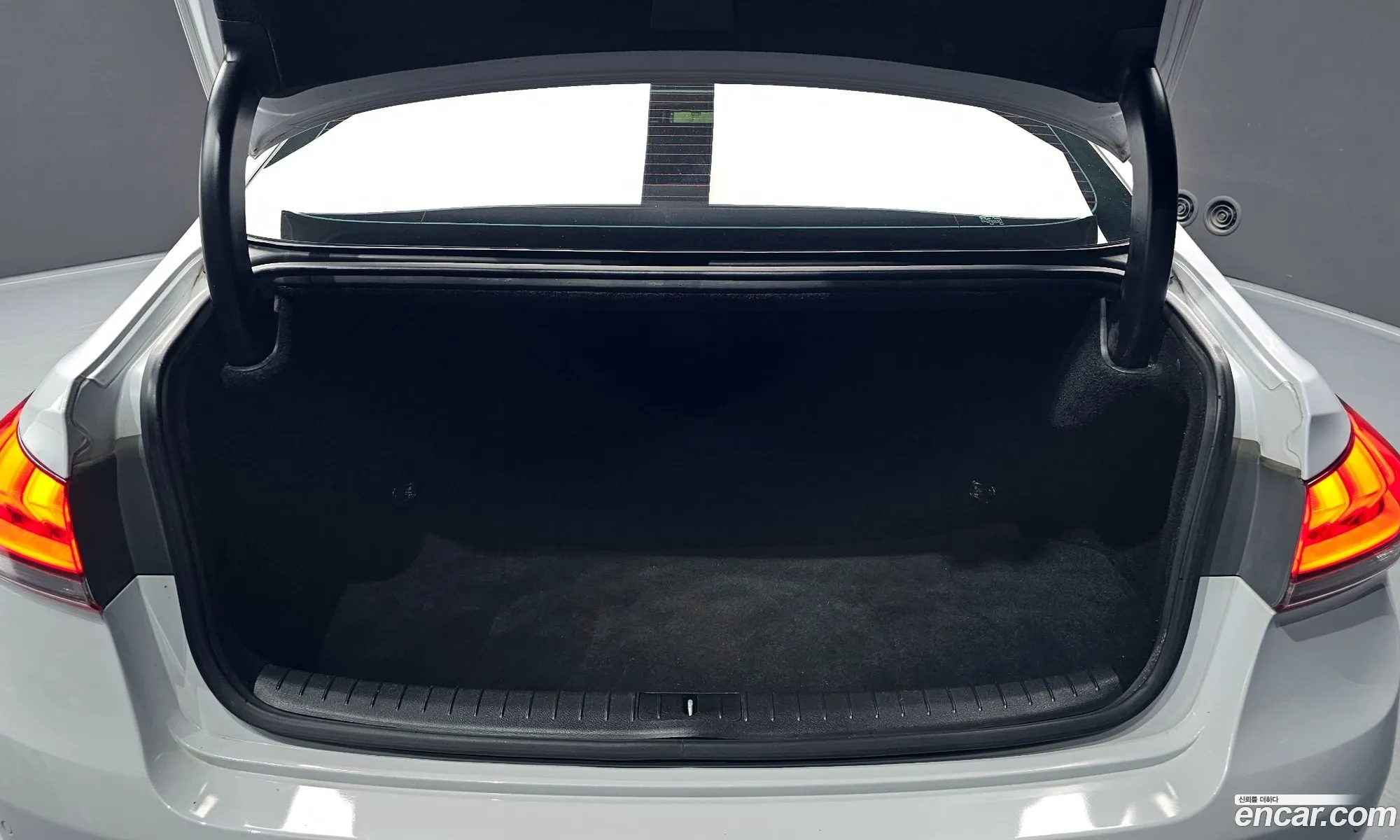 Hyundai Genesis DH 2015 — 3