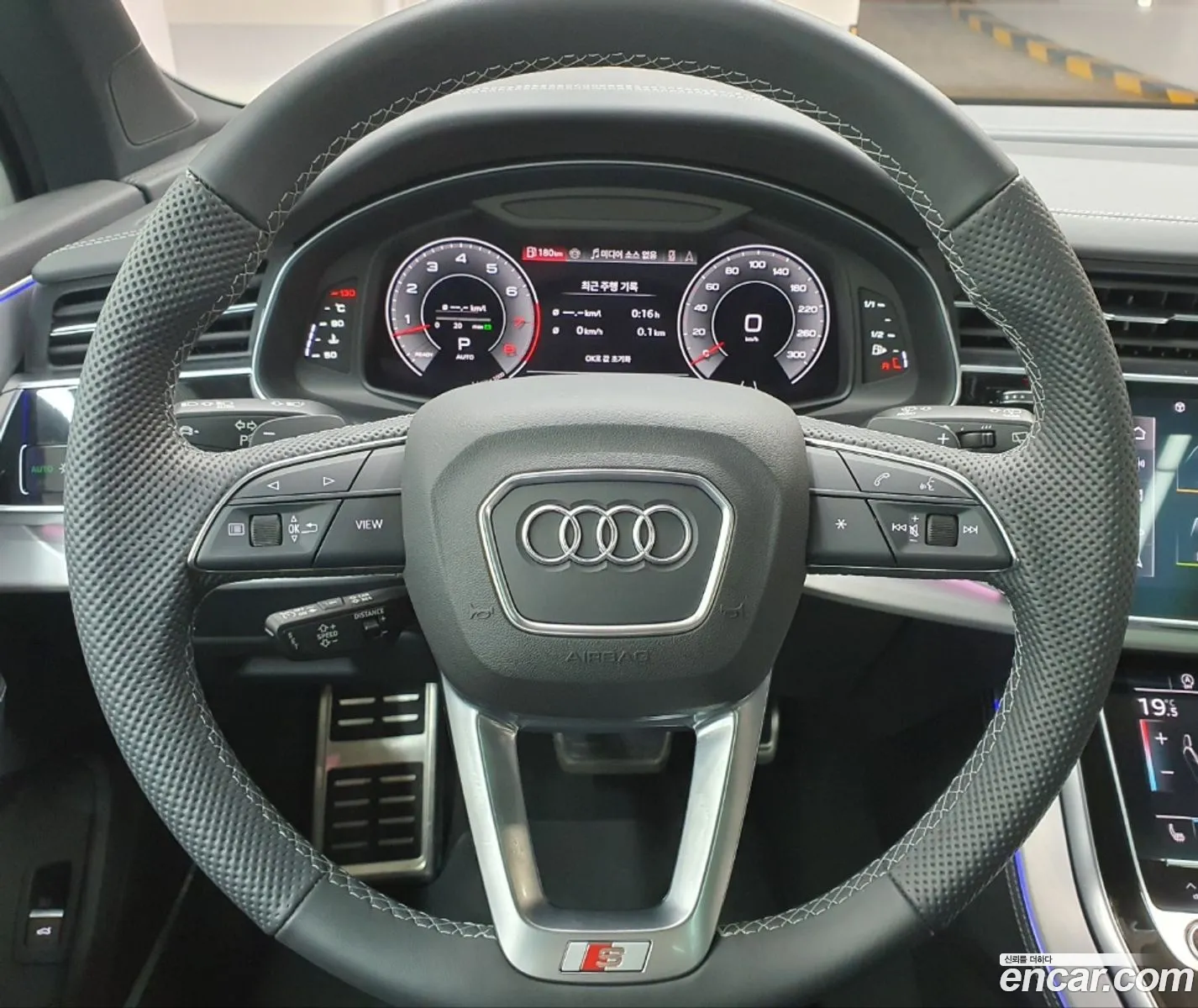 Audi Q7 2025 — 14